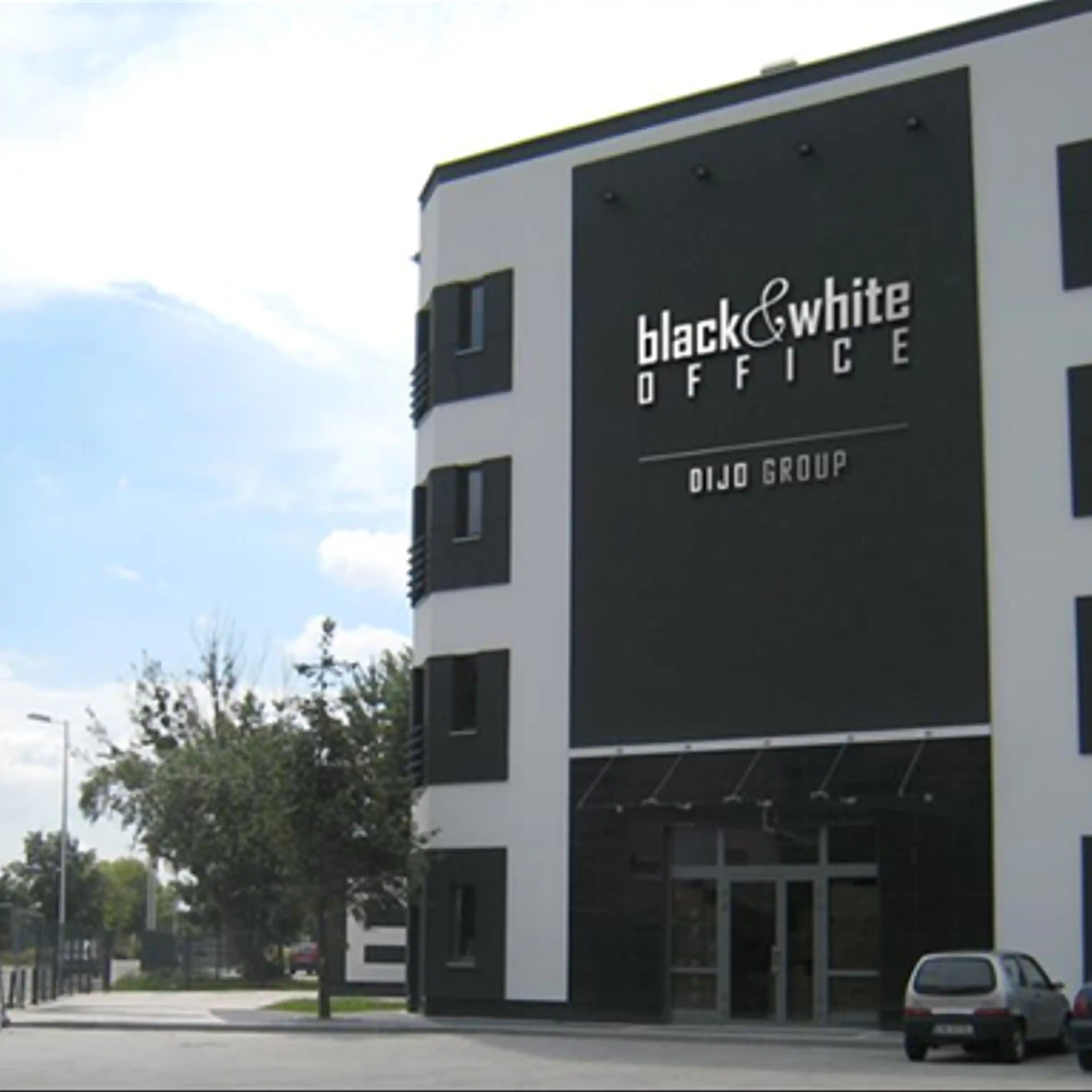 Black&White, Mokronoska 2, Wrocław, Fabryczna