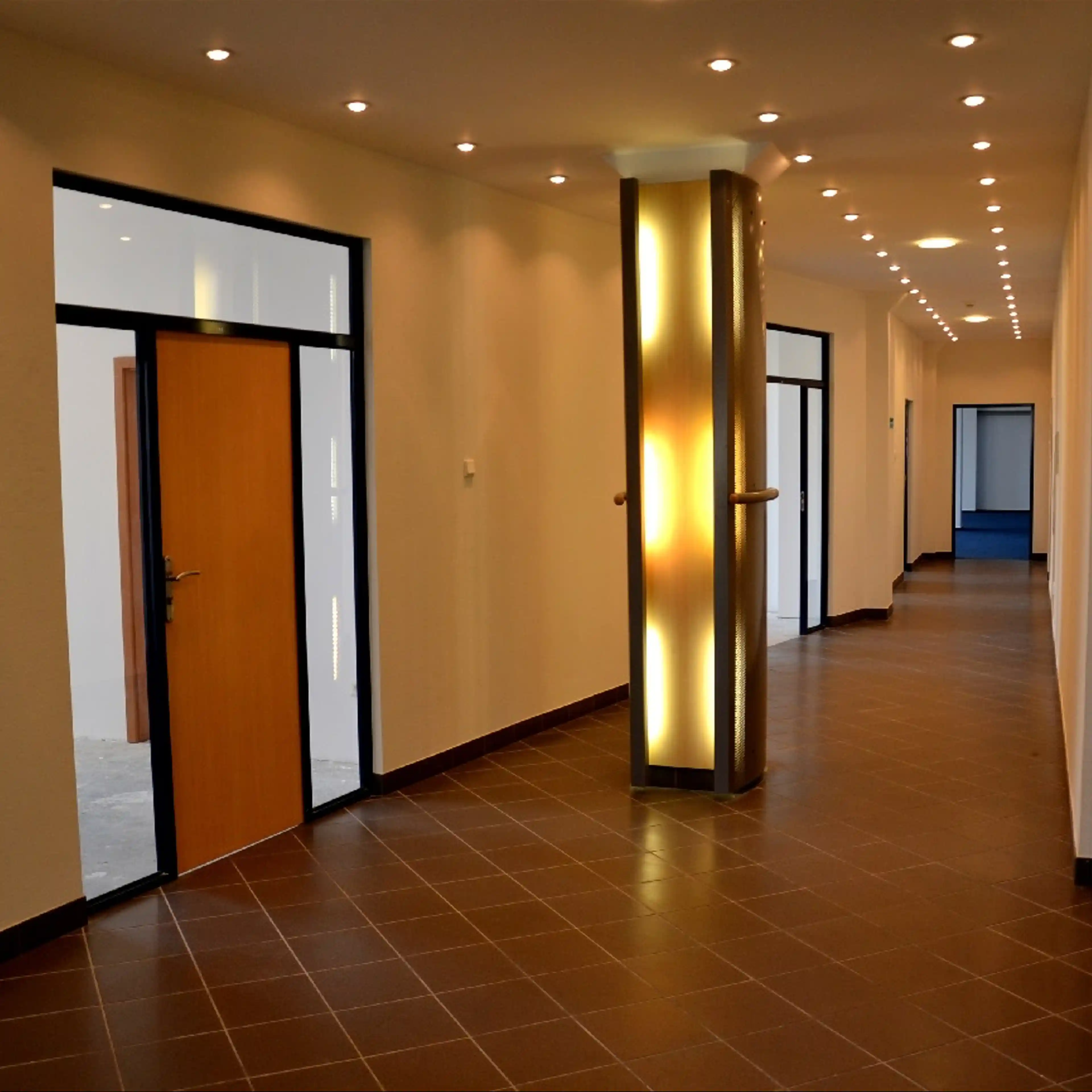 MP100 Centrum Biurowe, Marynarki Polskiej 100, Gdansk, Centrum