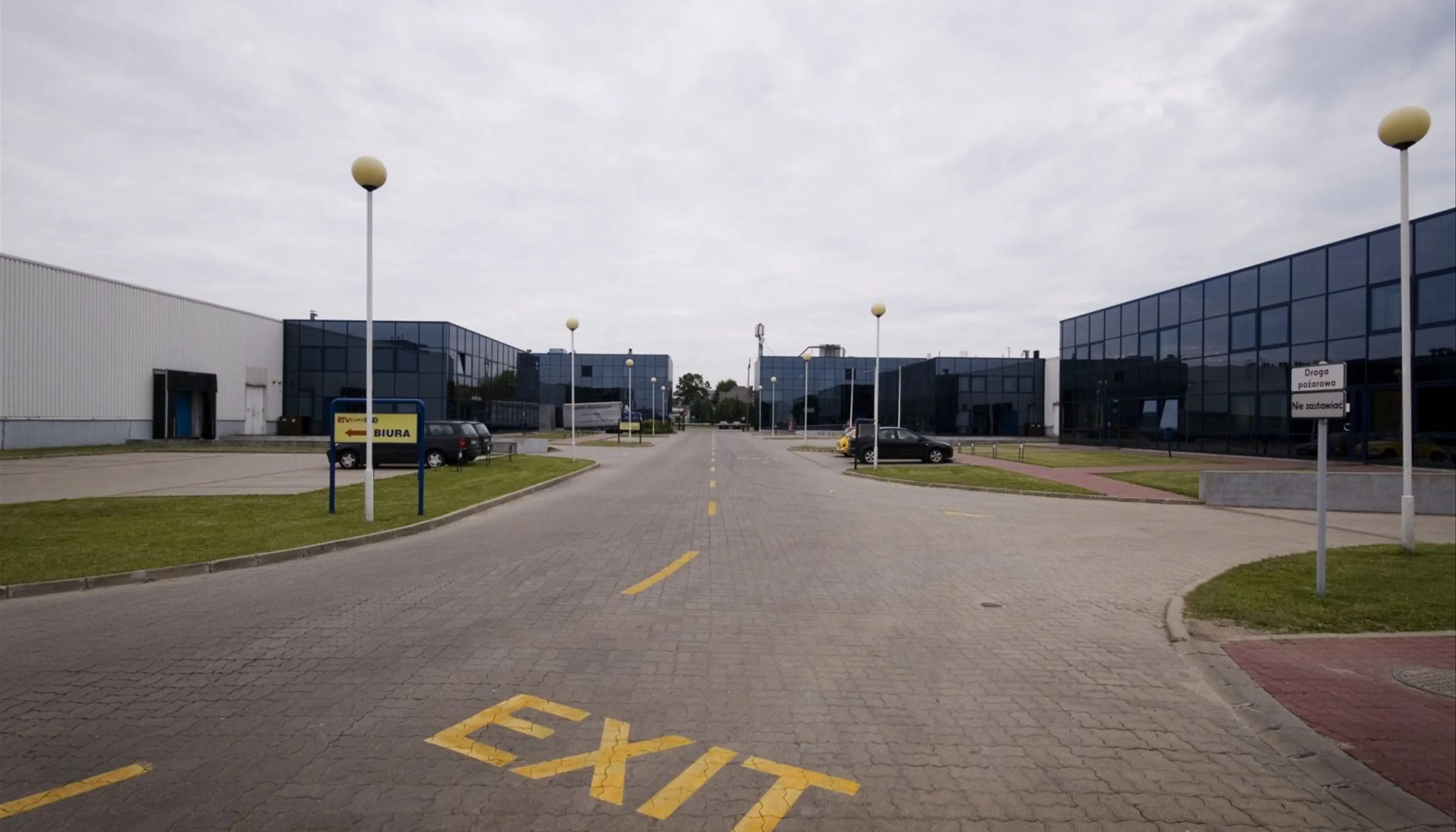 Manhattan Distribution Center, Muszkieterów 15, Warszawa, Ochota i Włochy