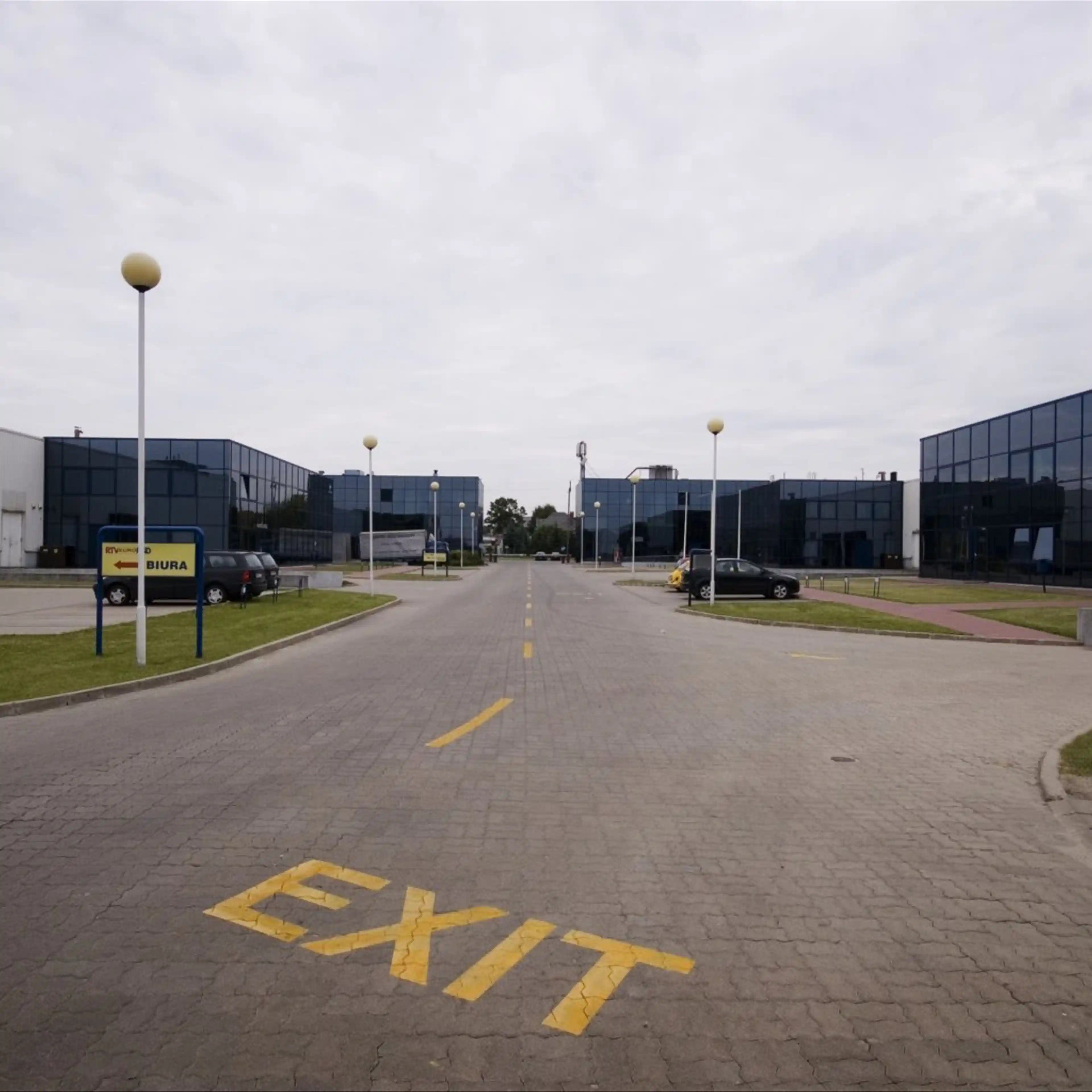 Manhattan Distribution Center, Muszkieterów 15, Warsaw, Ochota i Włochy