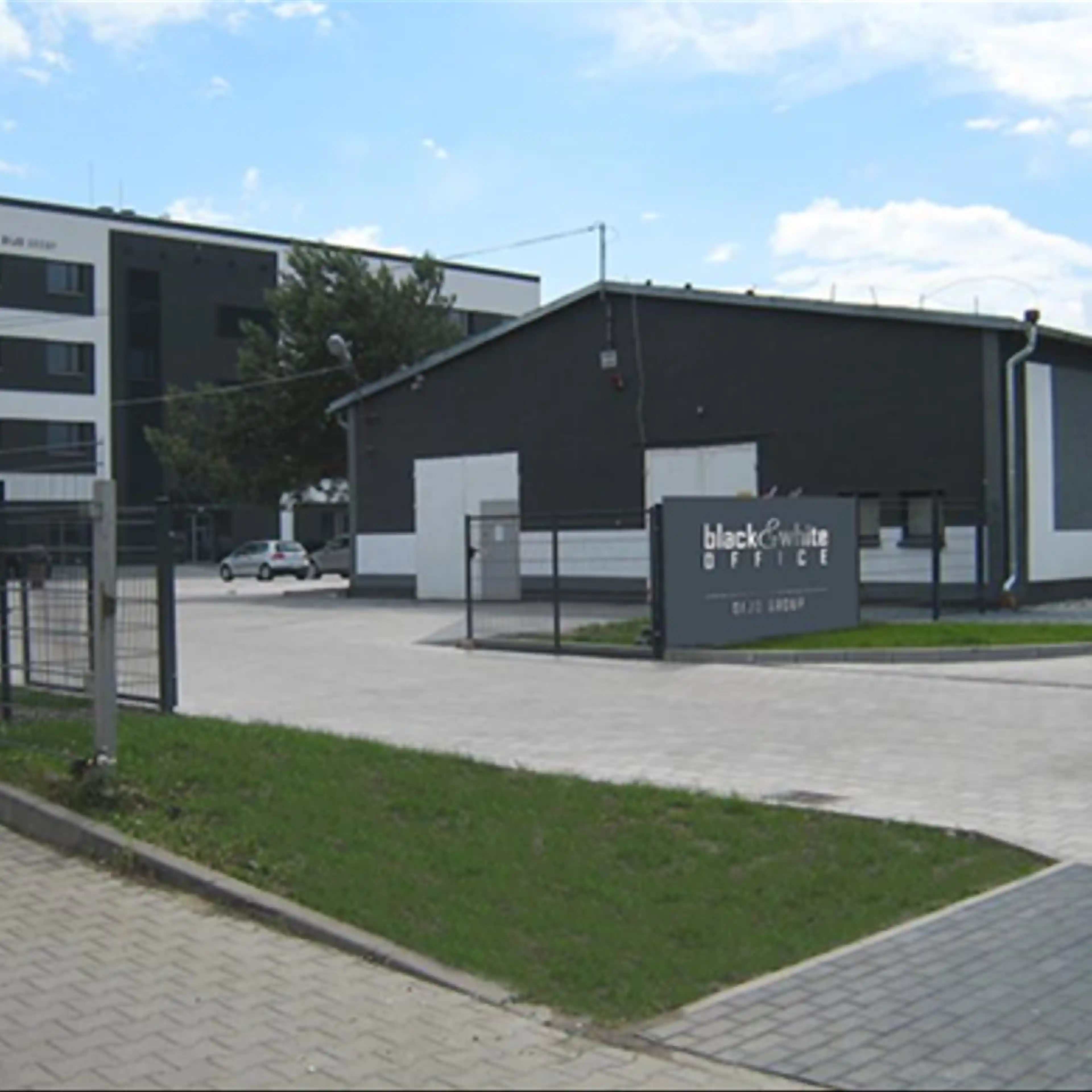 Black&White, Mokronoska 2, Wrocław, Fabryczna