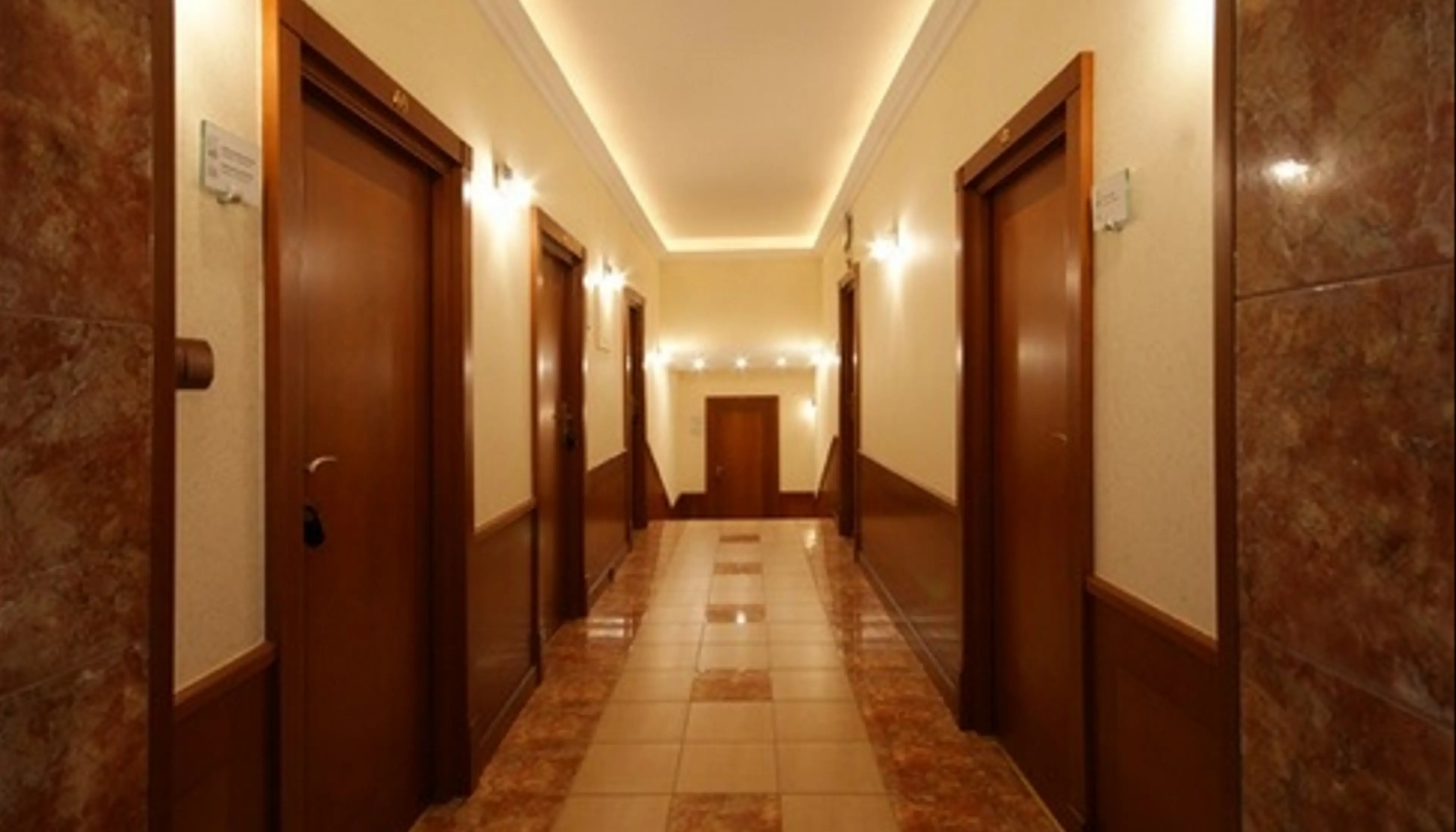Wspólna 25, Wspólna 25, Warszawa, Centrum