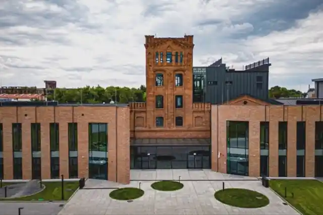 Re_Connect, Tymienieckiego 22G, Łódź, Widzew