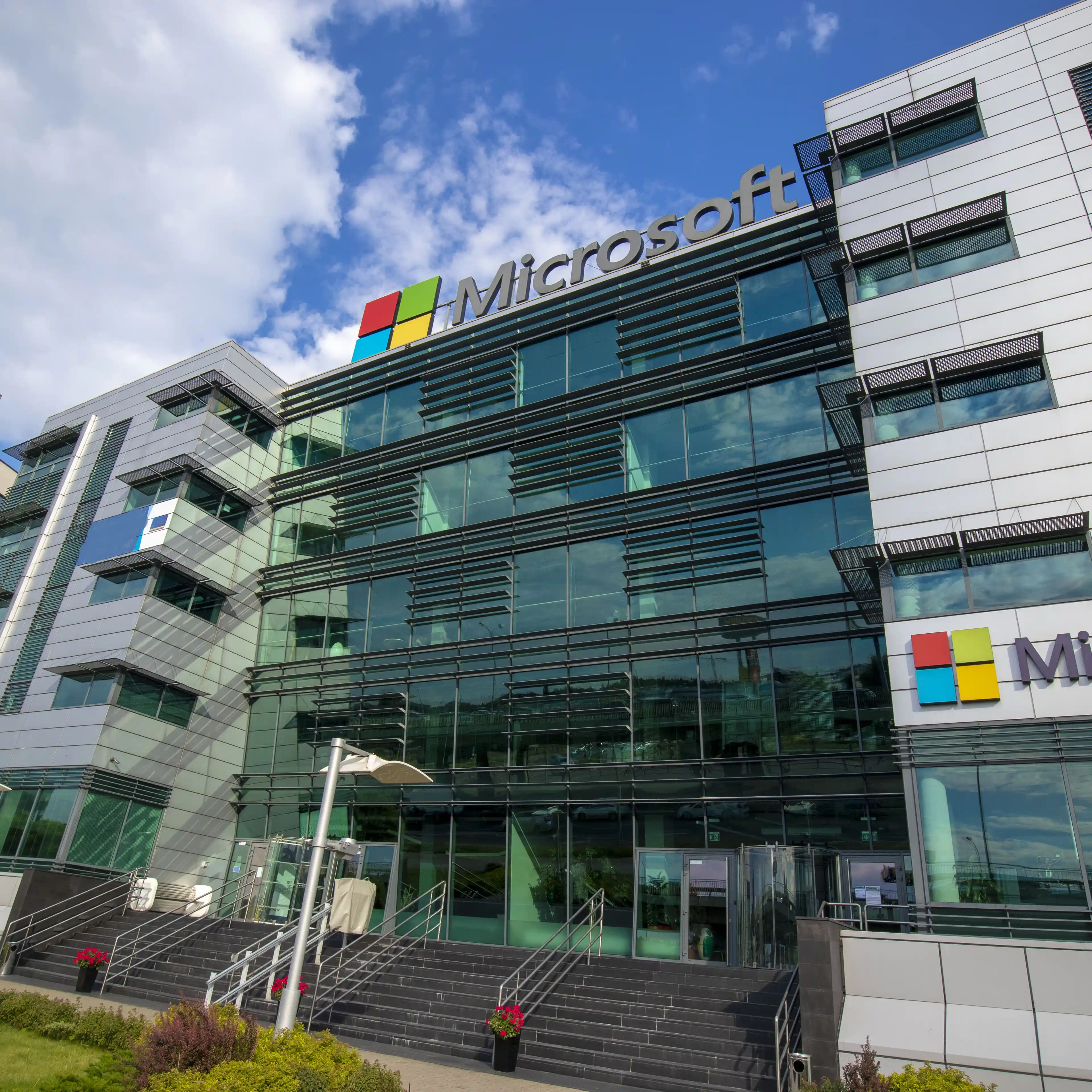 NOVU, Al. Jerozolimskie 195 A, Warsaw, Ochota i Włochy