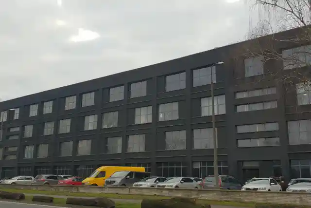 Centrum Handlowo - Biurowe Bysławska, Bysławska 84, Warszawa, Wawer