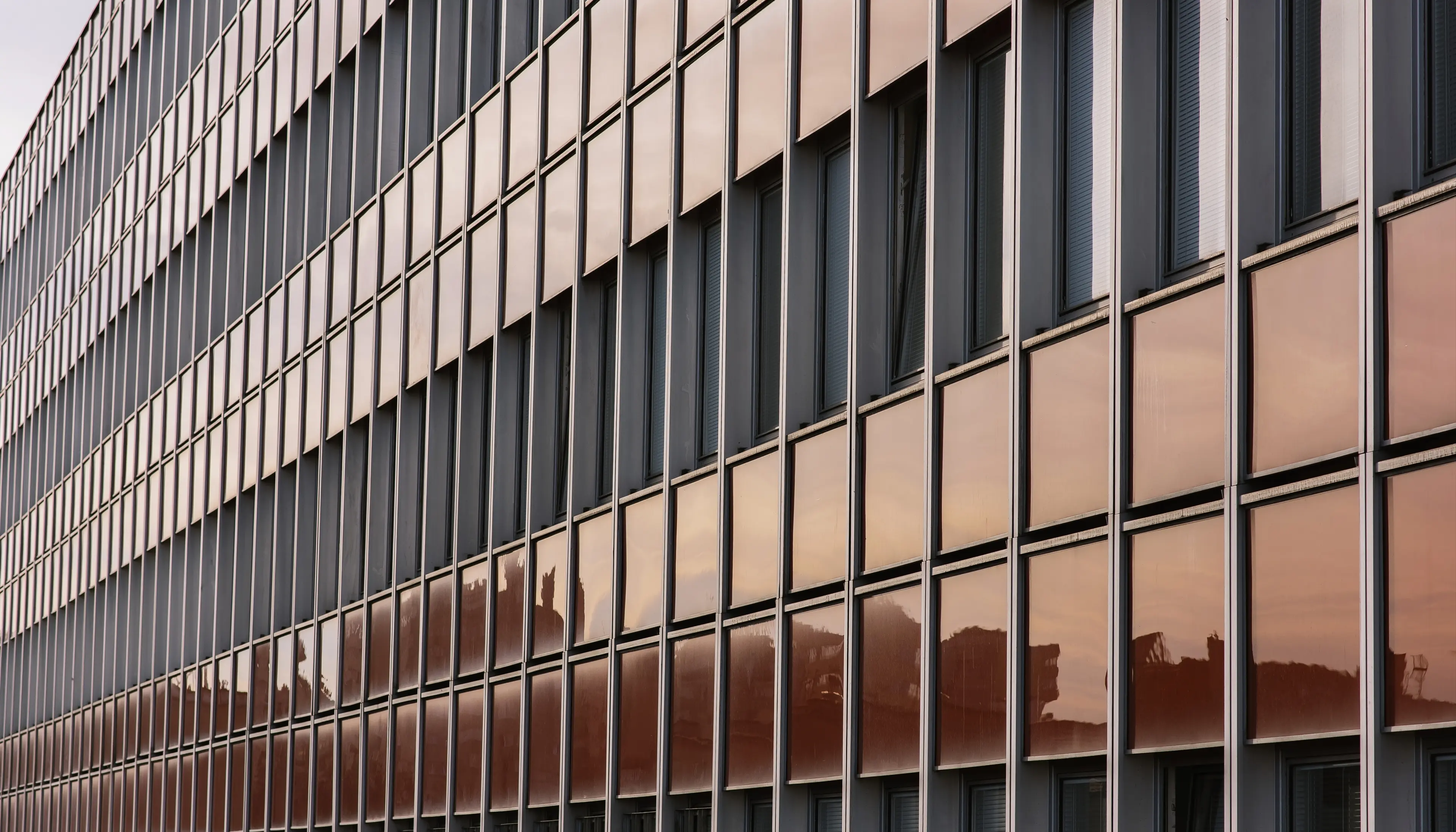 TWINS, Aleksandra Ostrowskiego 7,9, Wrocław, Fabryczna