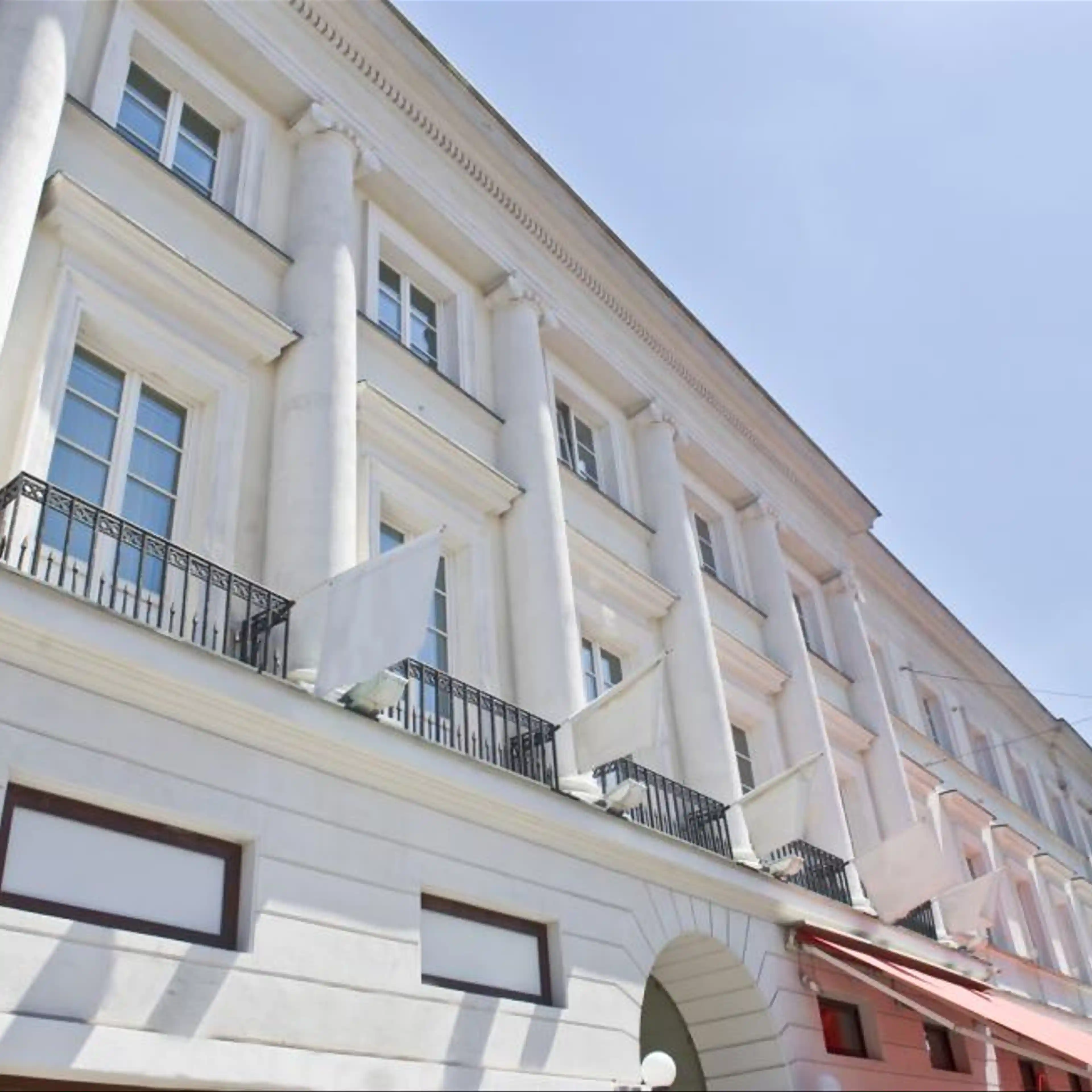 Nowy Świat 64, Nowy Świat 64, Warsaw, Centrum