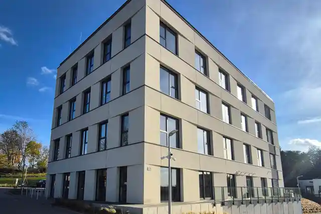 Warta Office, Gdyńska 24, Poznań, Główna