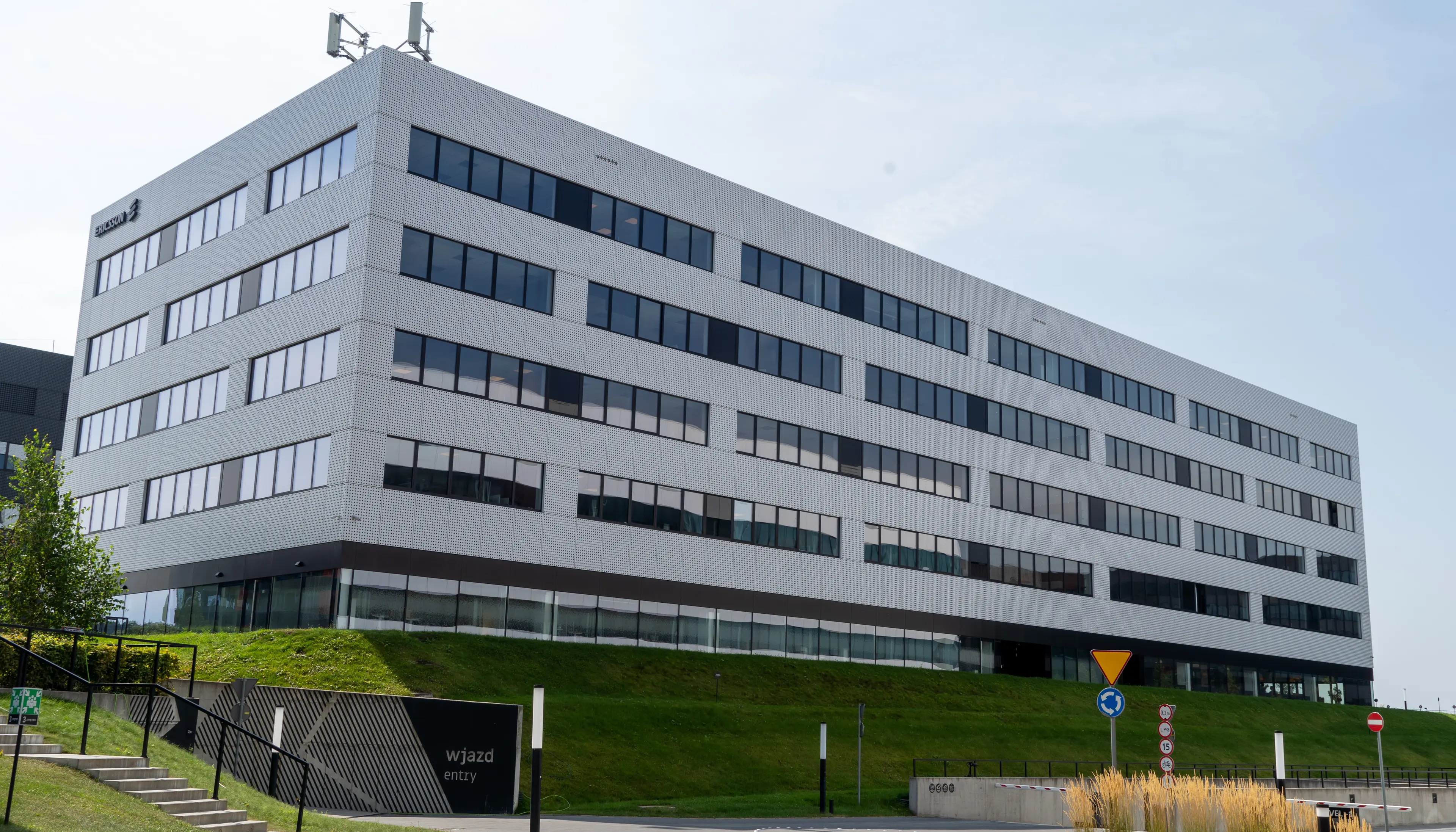 DOT Office E, Czerwone Maki 87A, Krakow, Południe
