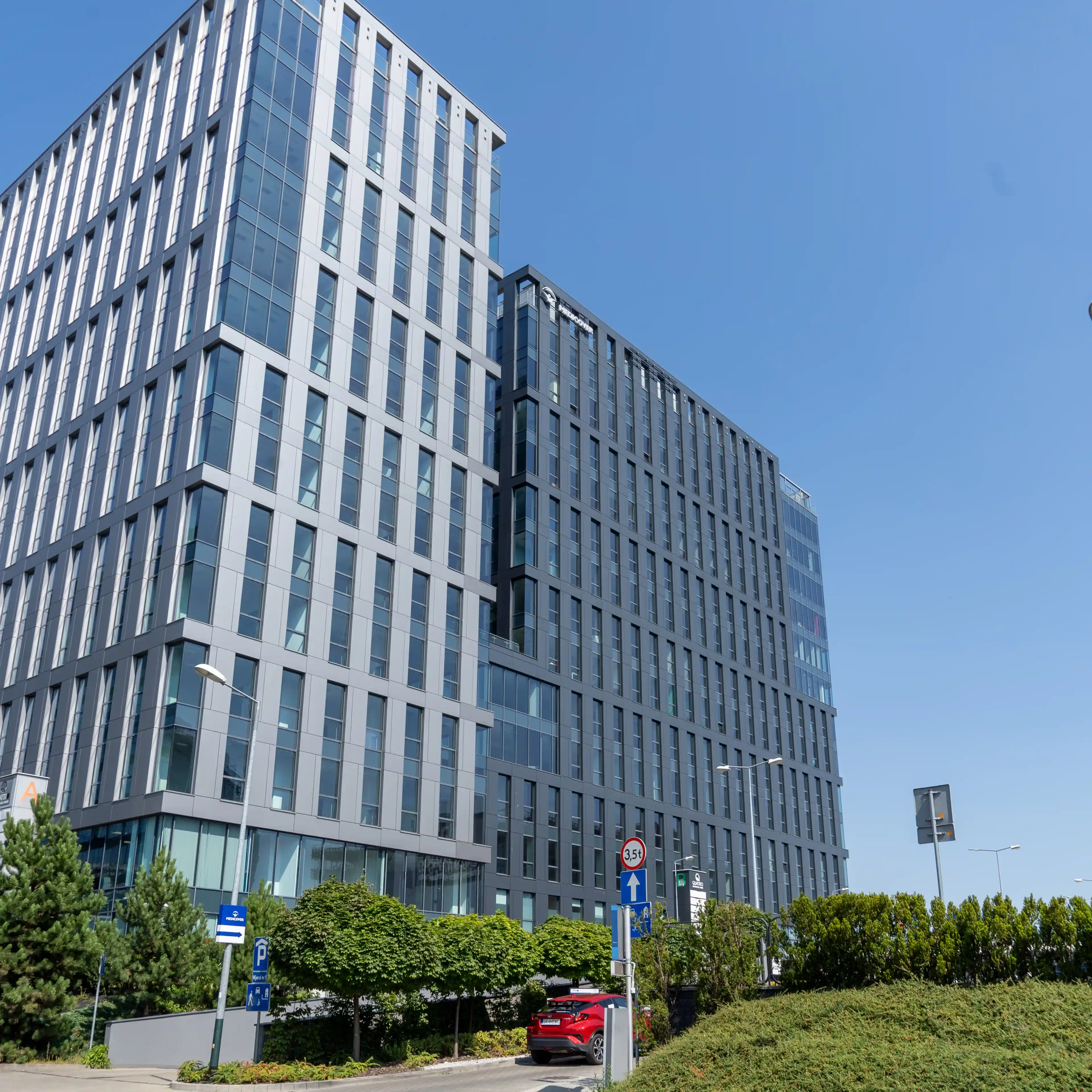 Quattro Business Park A, Bora Komorowskiego 25A, Krakow, Północny Wschód