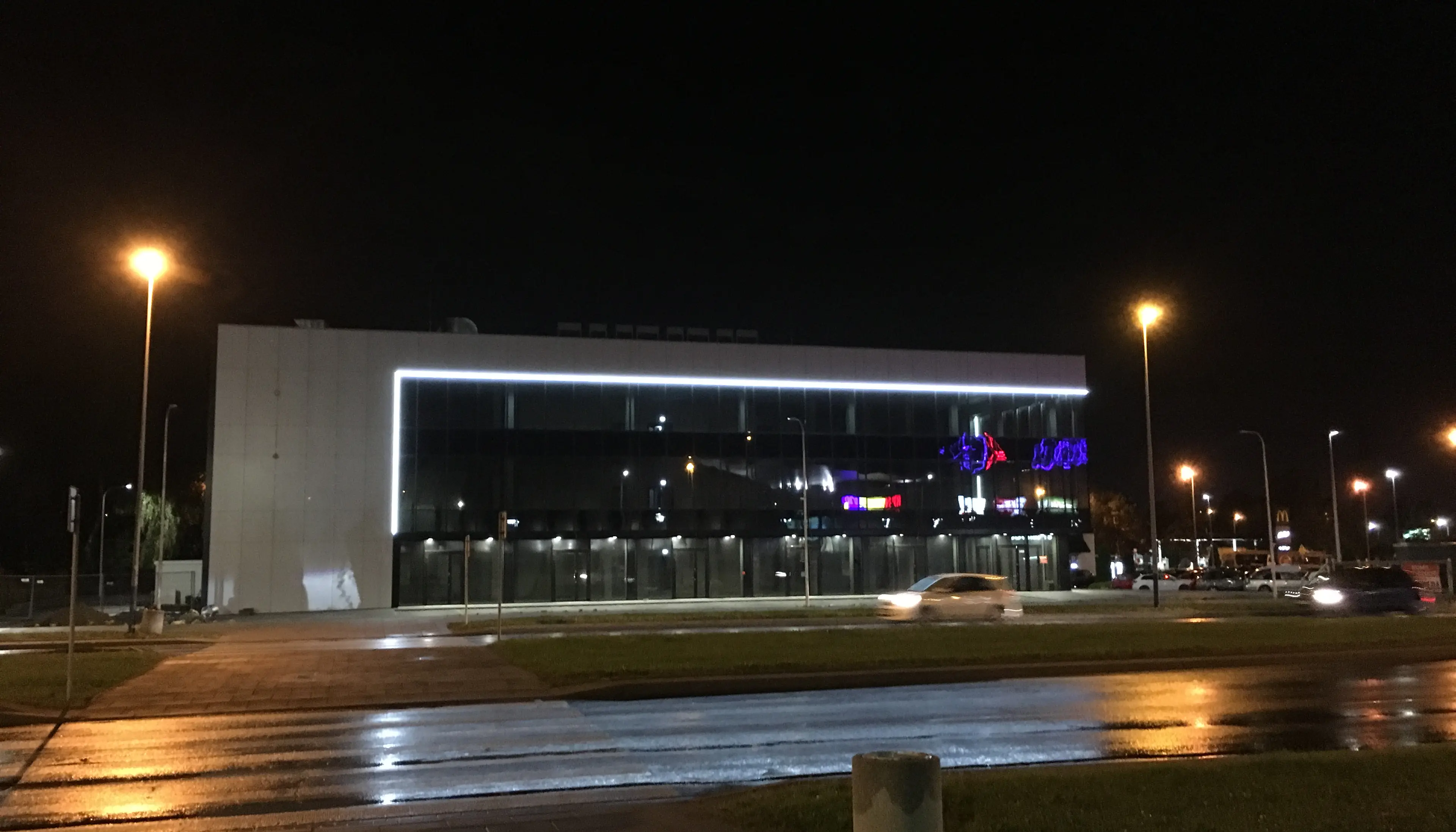Biurowiec Czyżyny, Mieczysława Medweckiego 7, Krakow, Północny Wschód