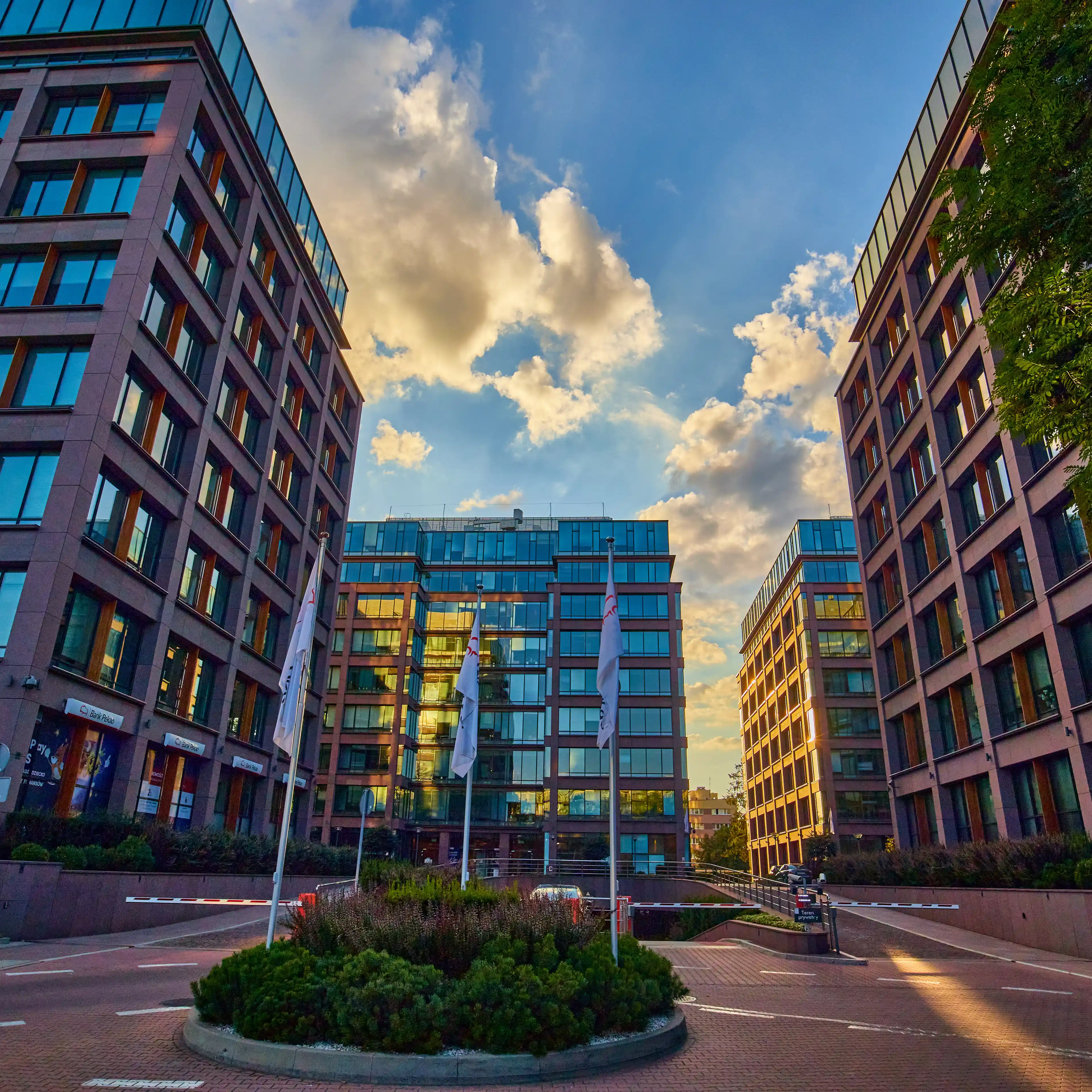 Lipowy Office Park 1, Żwirki i Wigury 31, Warszawa, Ochota i Włochy