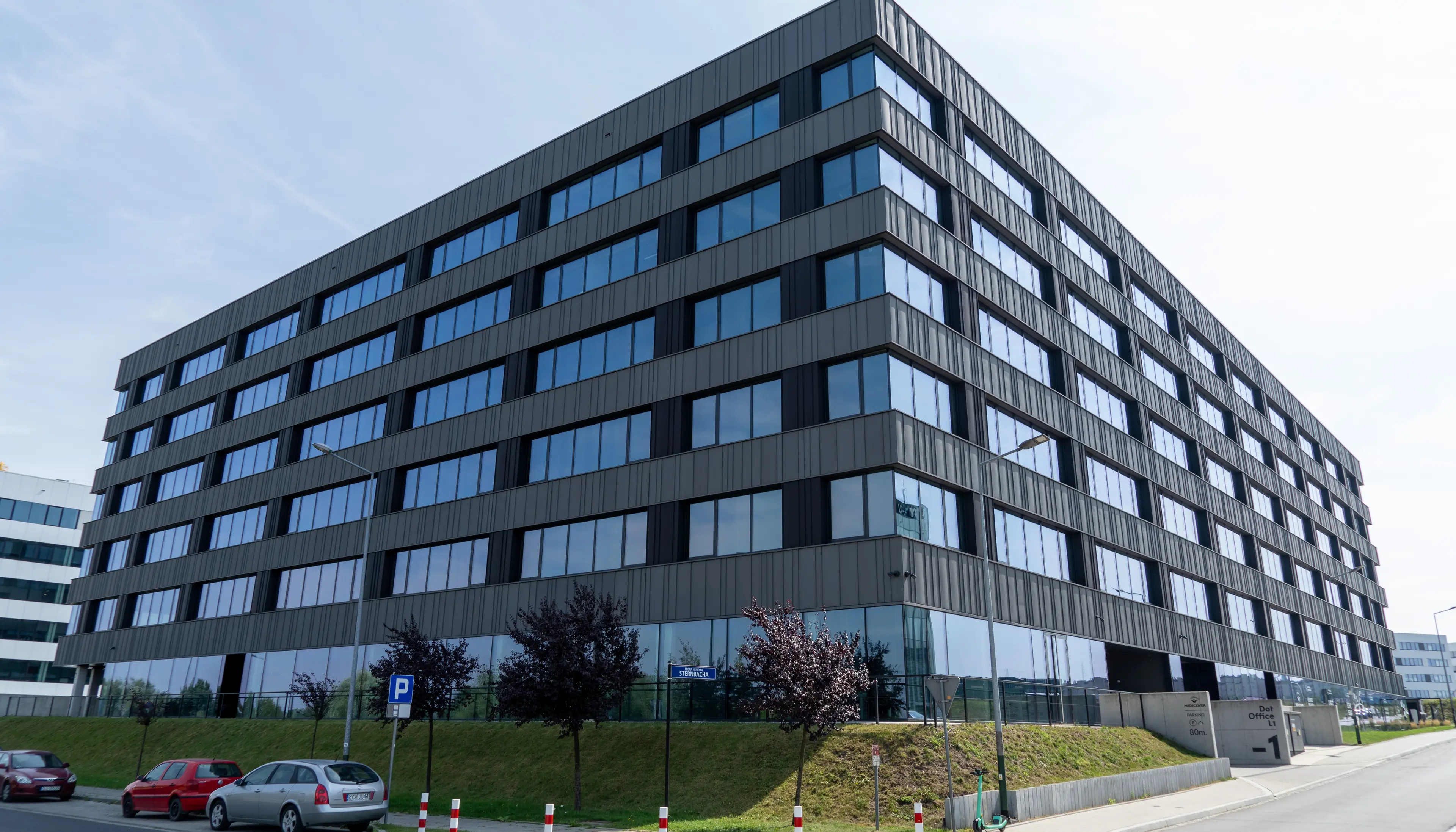 DOT Office L1, Czerwone Maki 87, Krakow, Południe