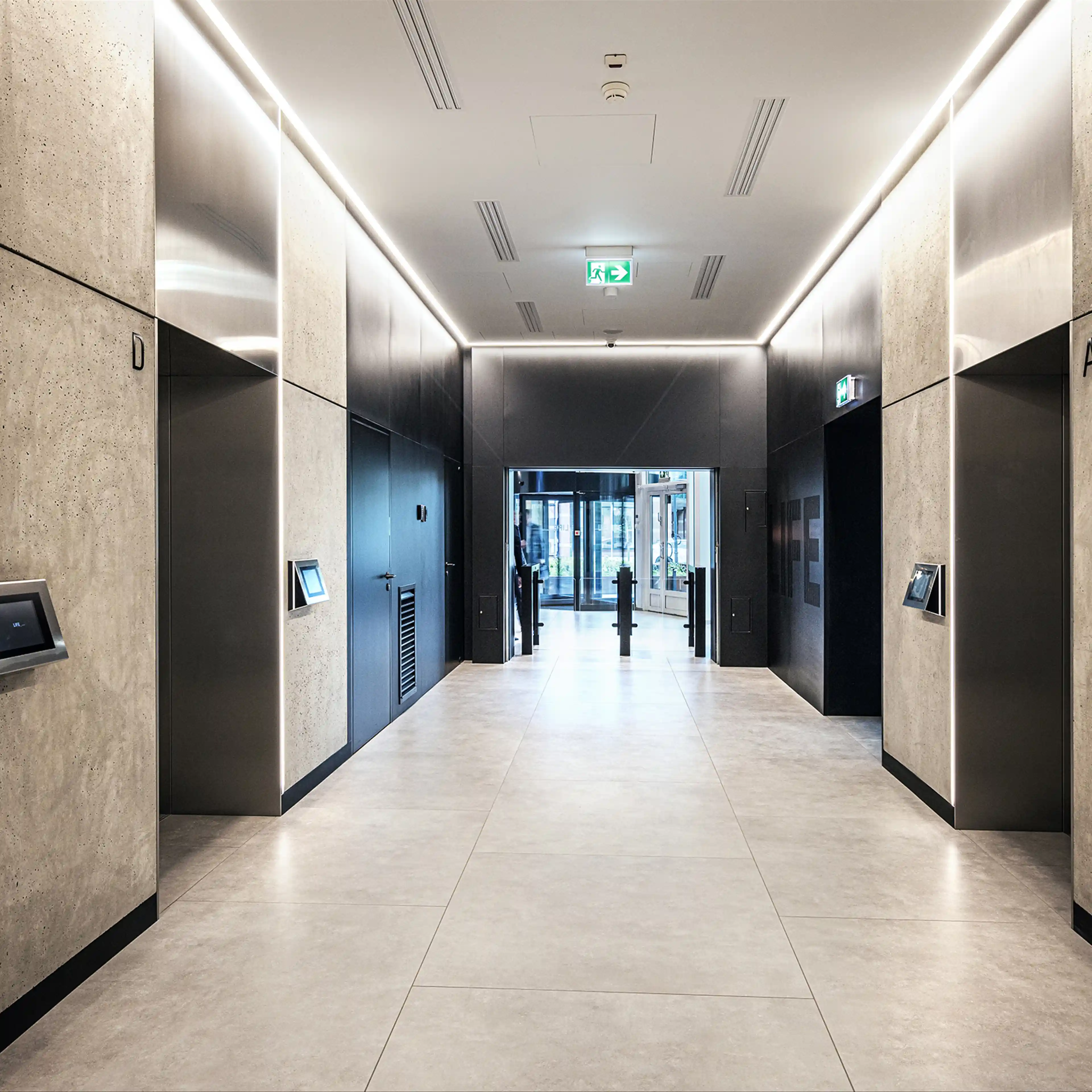 LIFE Building, Al. Jana Pawła II 25, Warszawa, Centrum