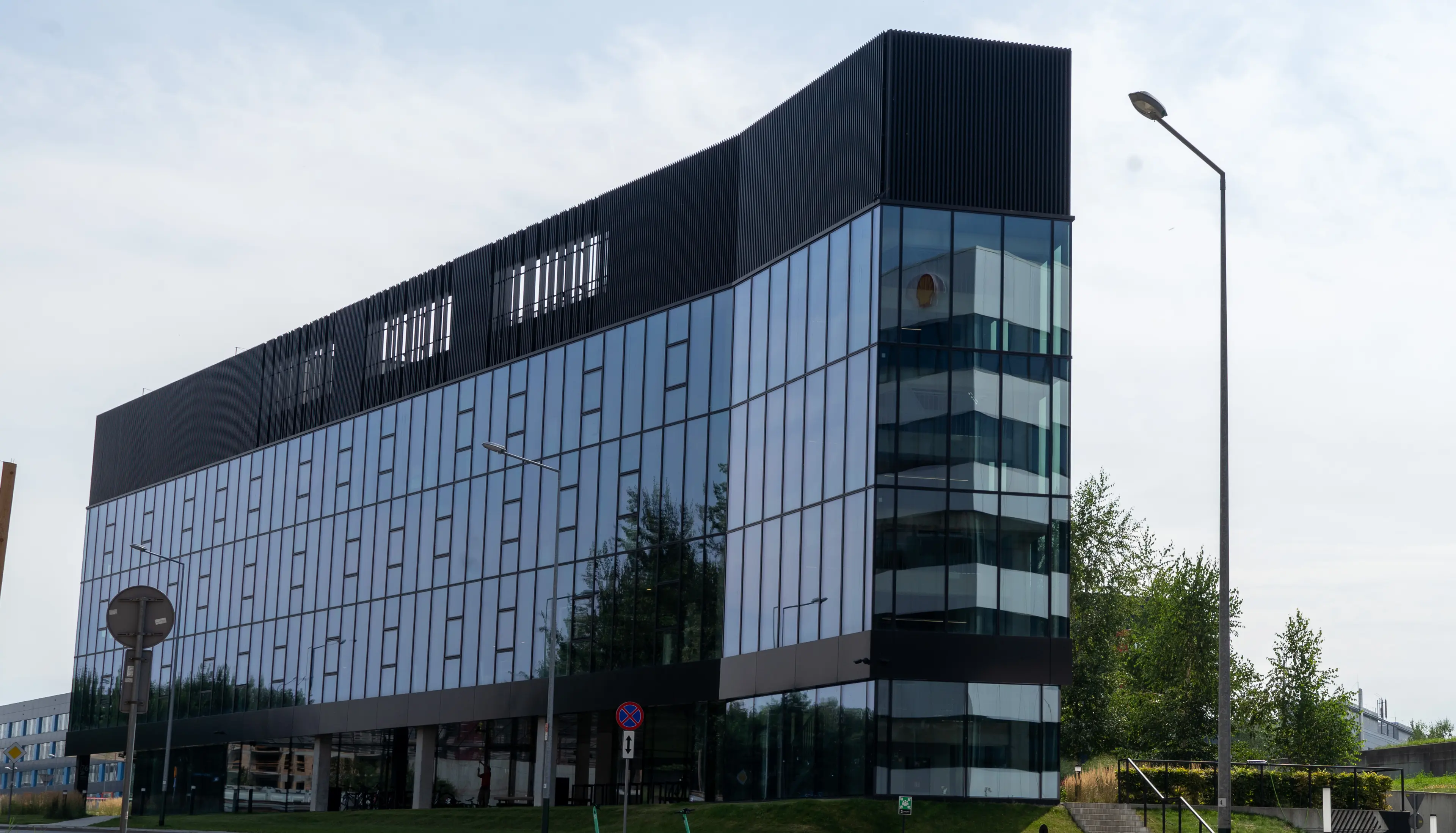 DOT Office G, Czerwone Maki, Krakow, Południe
