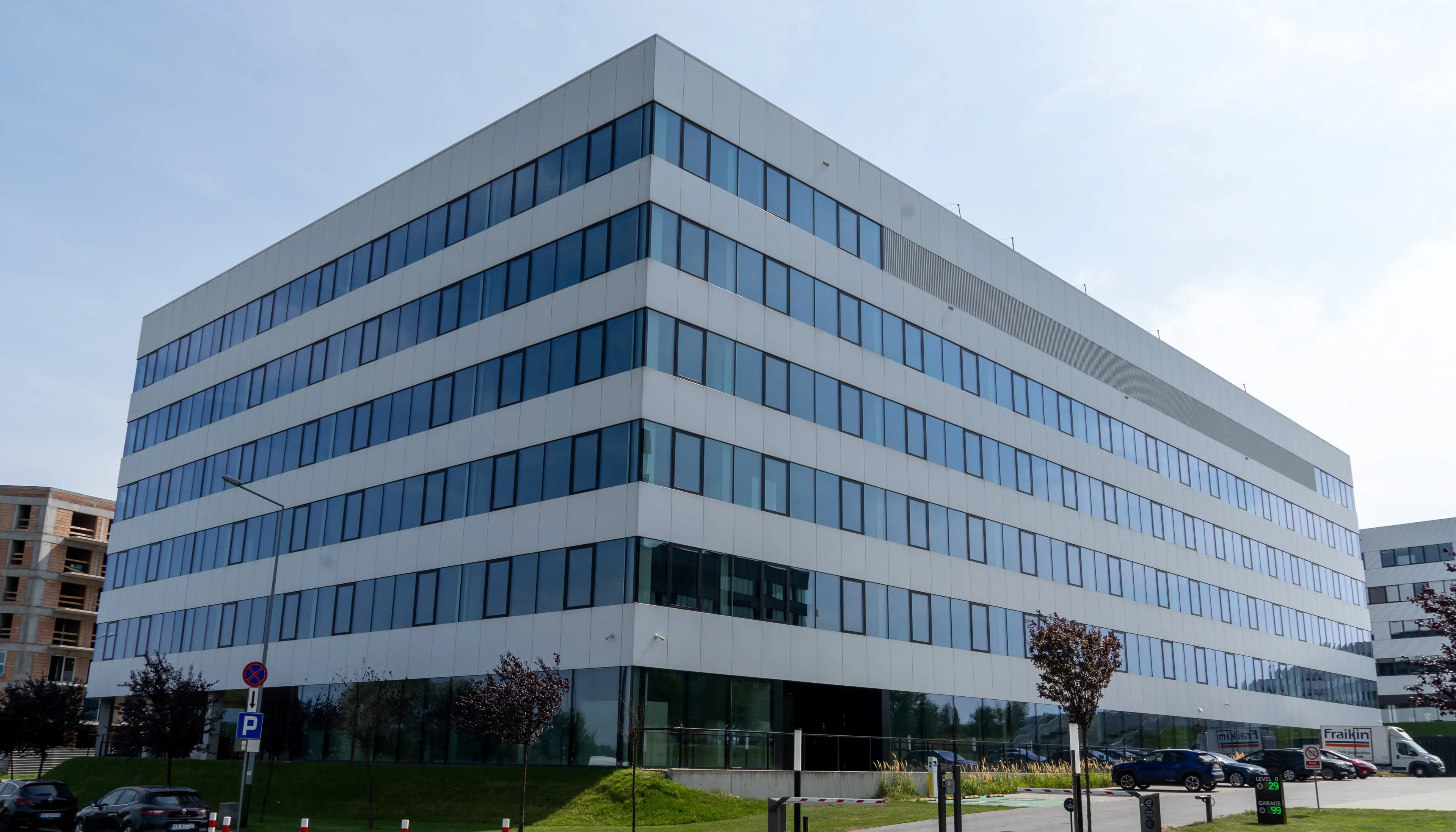 DOT Office F, Czerwone Maki 87, Krakow, Południe