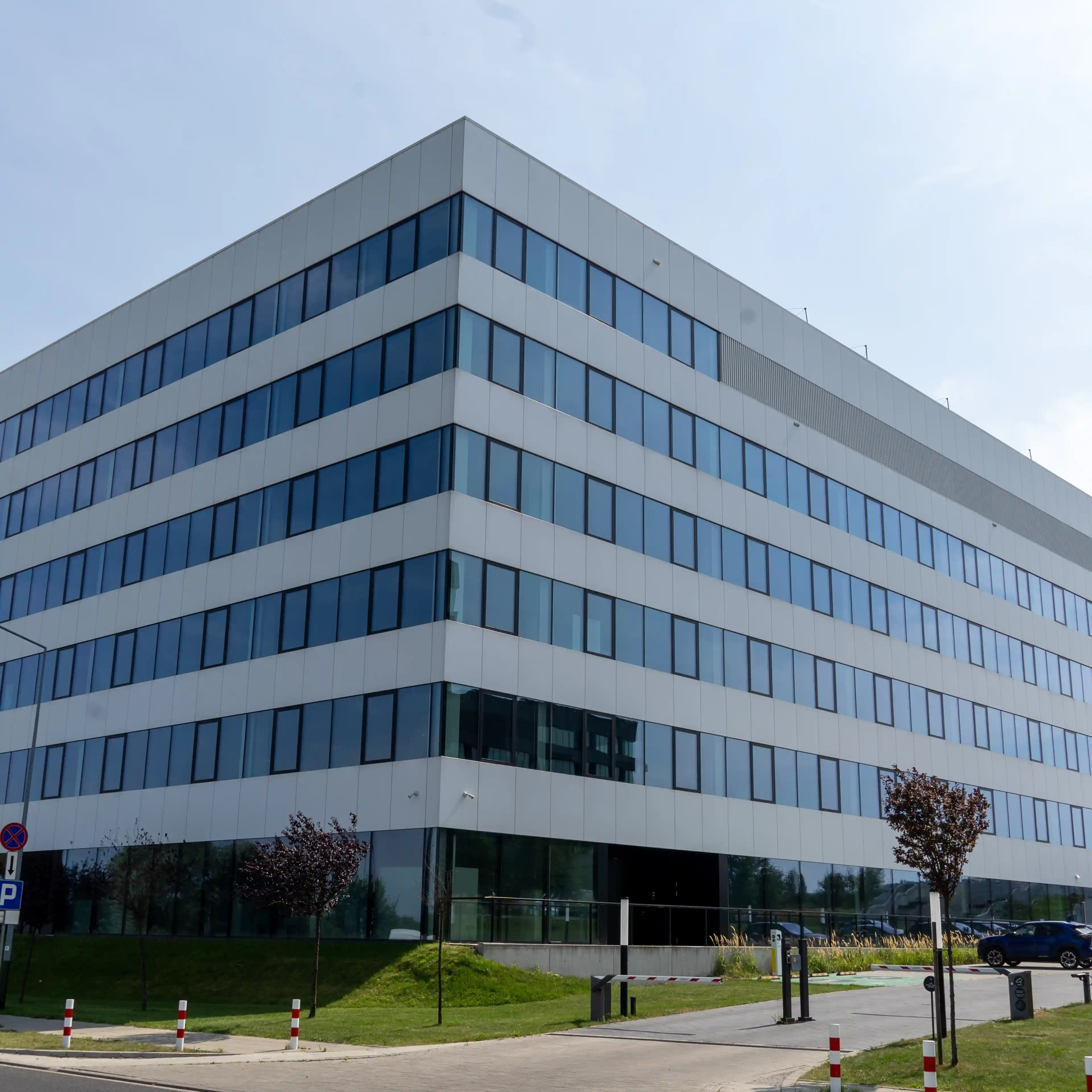 DOT Office F, Czerwone Maki 87, Krakow, Południe