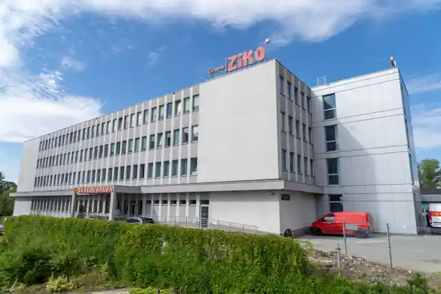 Portus, Kamieńskiego 51, Kraków, Południe