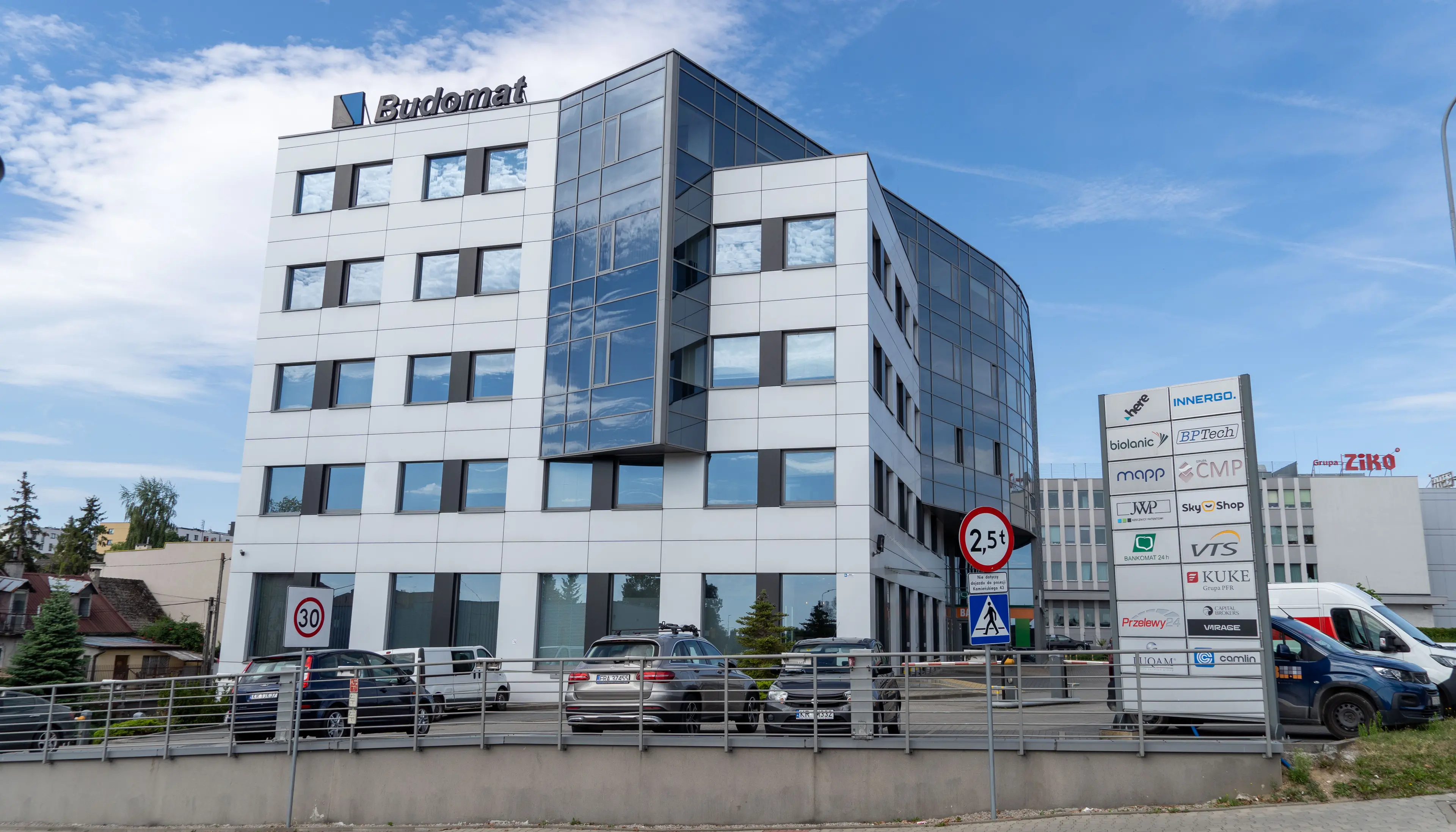Budomat, Kamieńskiego 47, Kraków, Południe