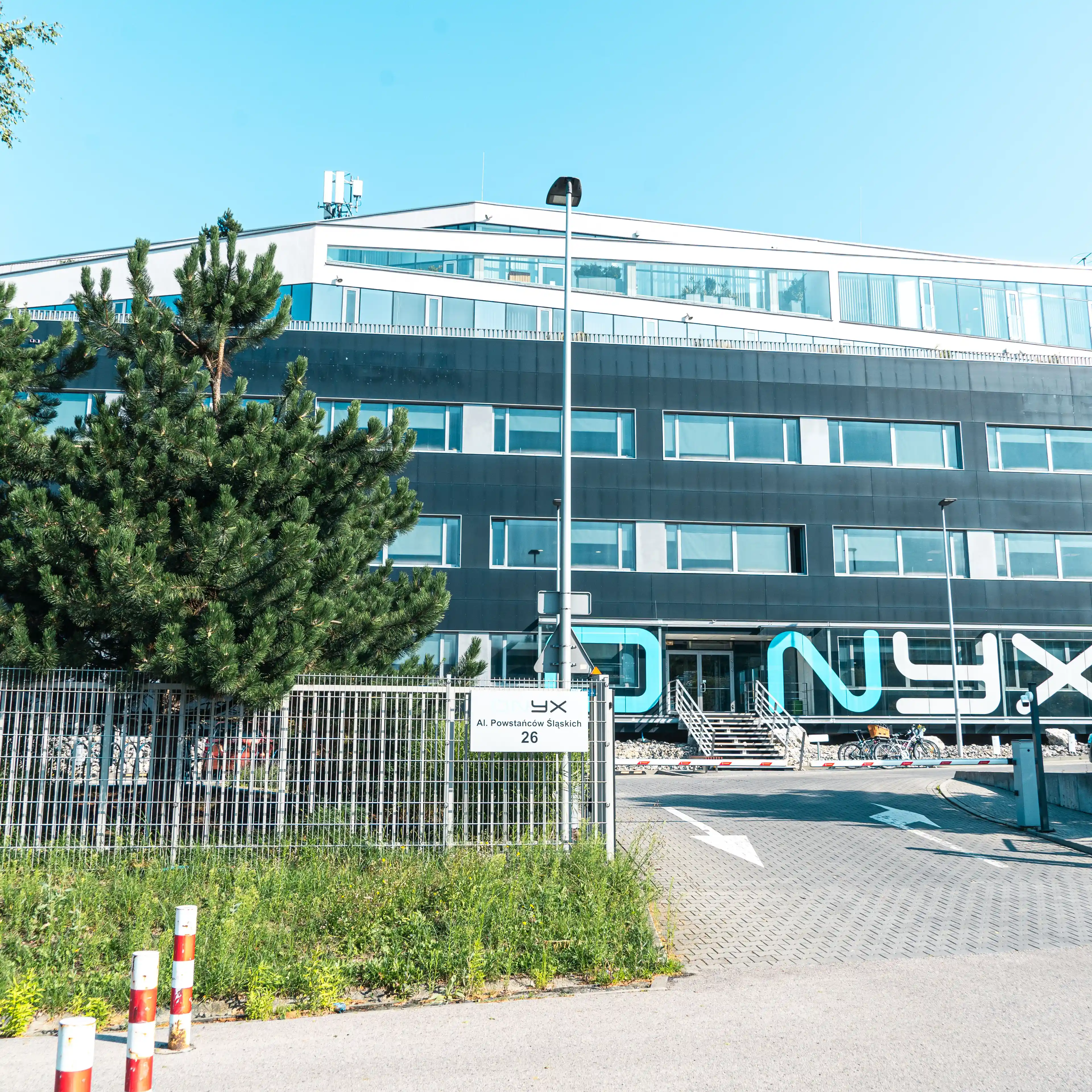 Onyx, Powstańców Śląskich 26, Kraków, Południe