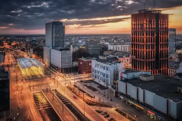 Red Tower, Piotrkowska 148/150, Łódź, Śródmieście