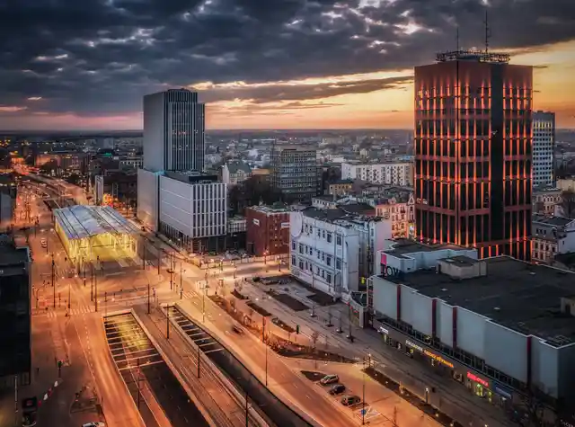 Łódzki biurowiec Red Tower ma nowego właściciela