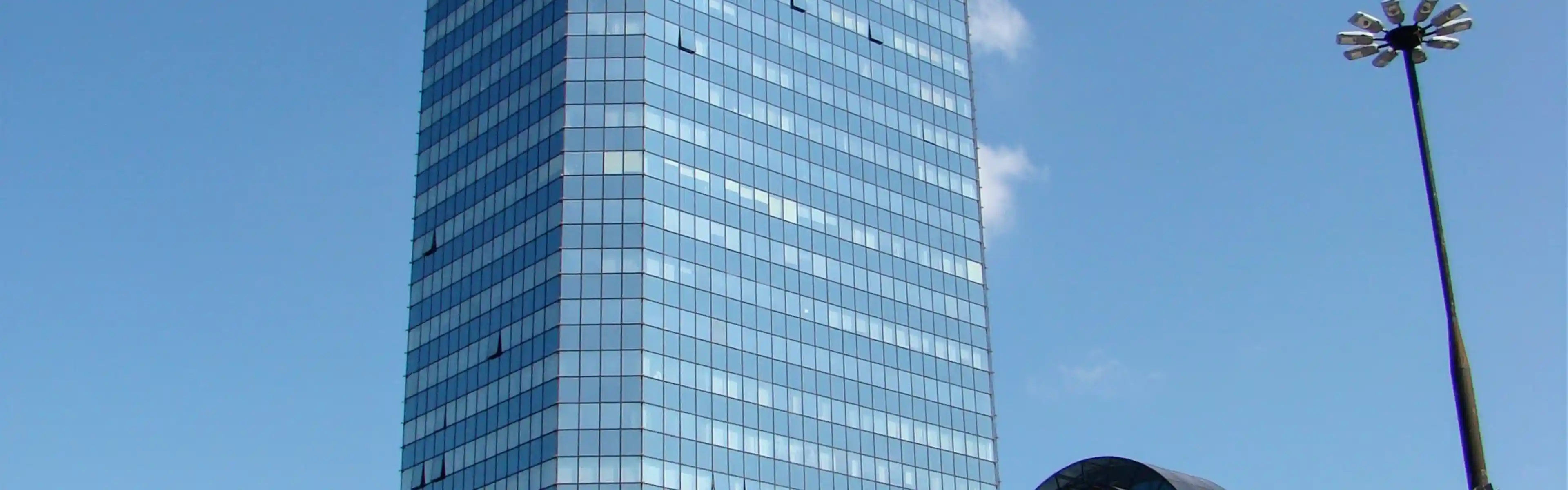 TV Republika będzie nadawać z Błękitnego Wieżowca w Warszawie