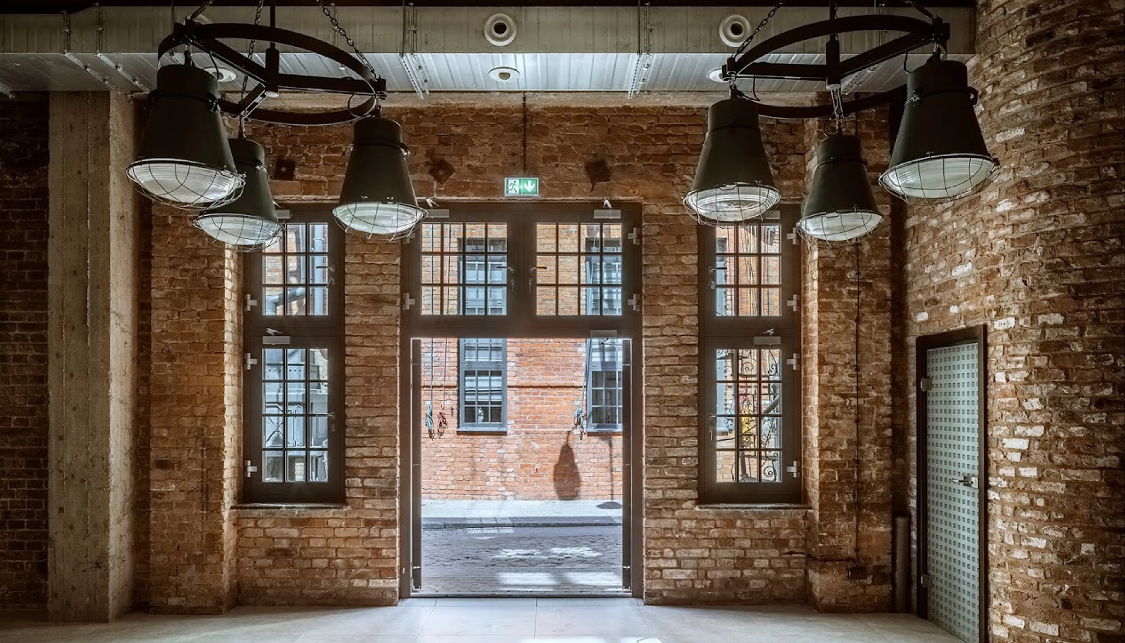 Białostocka 22, Białostocka 22, Warsaw, Praga