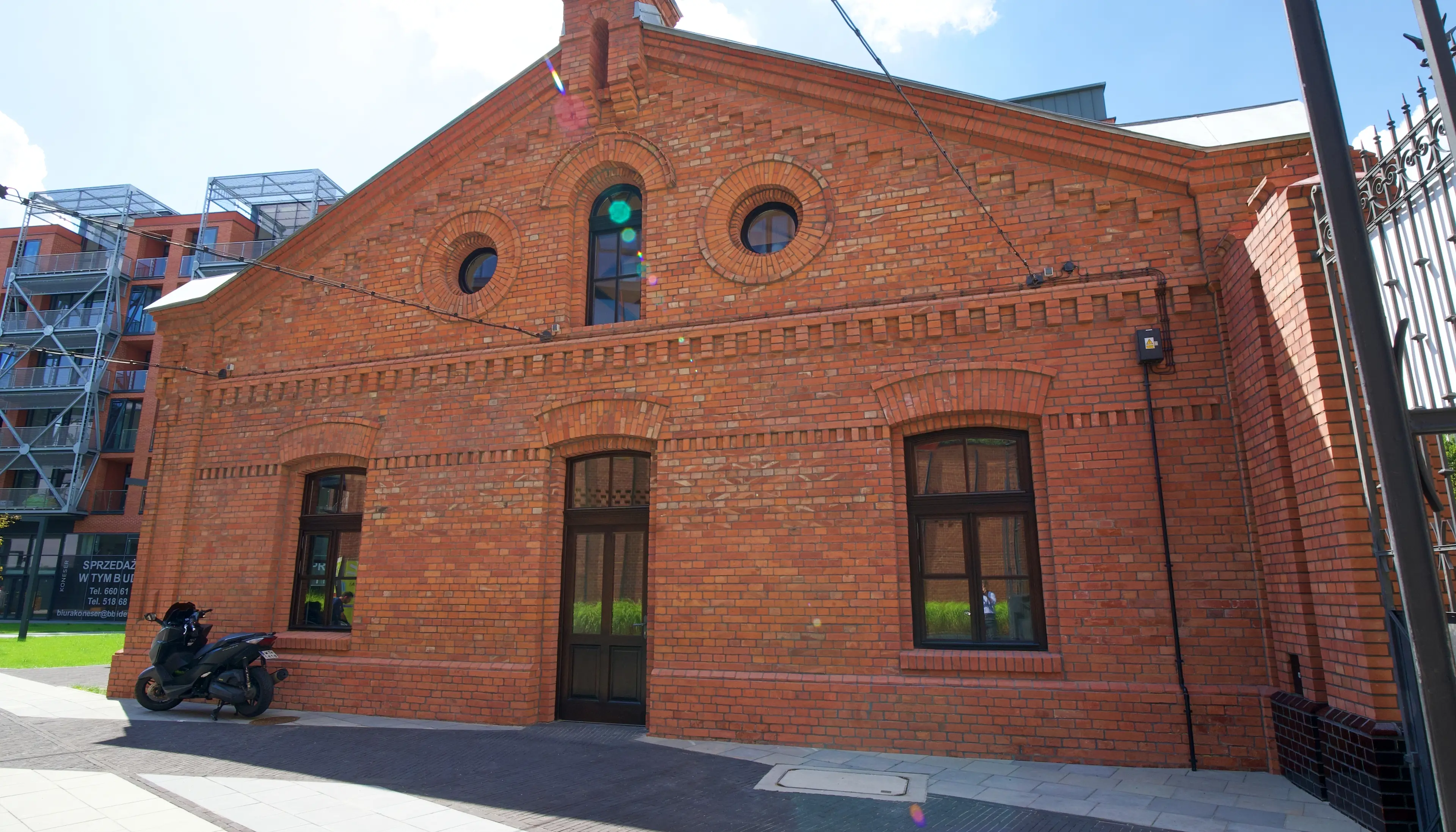 Koneser Guardhouse / Budynek A, Ząbkowska, Warsaw, Praga
