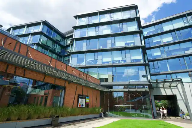 Koneser Centrum Praskie Budynek H, Plac Konesera 10A, Warszawa, Praga