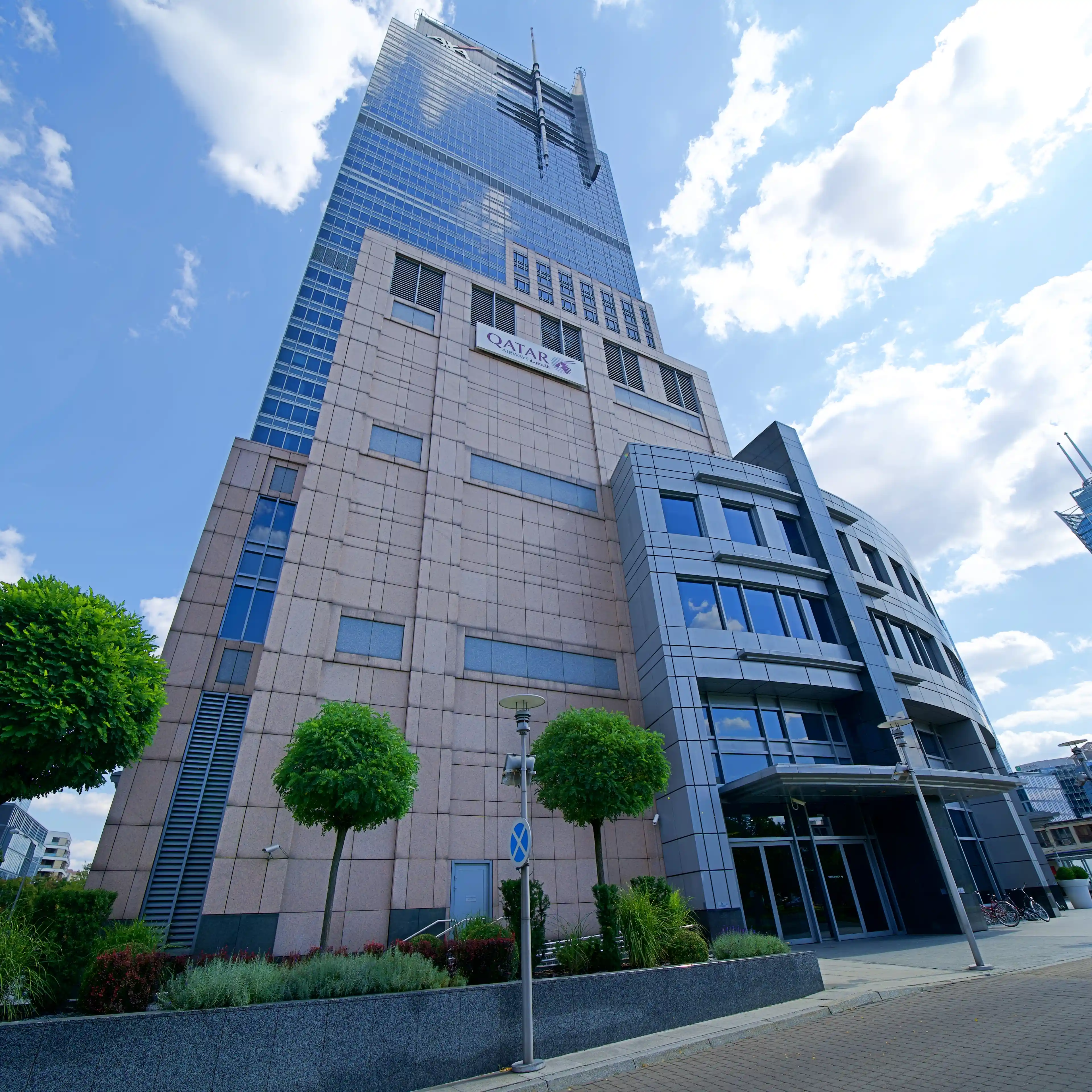 Warsaw Trade Tower / WTT - Biura Serwisowane, Chłodna 51, Warsaw, Wola