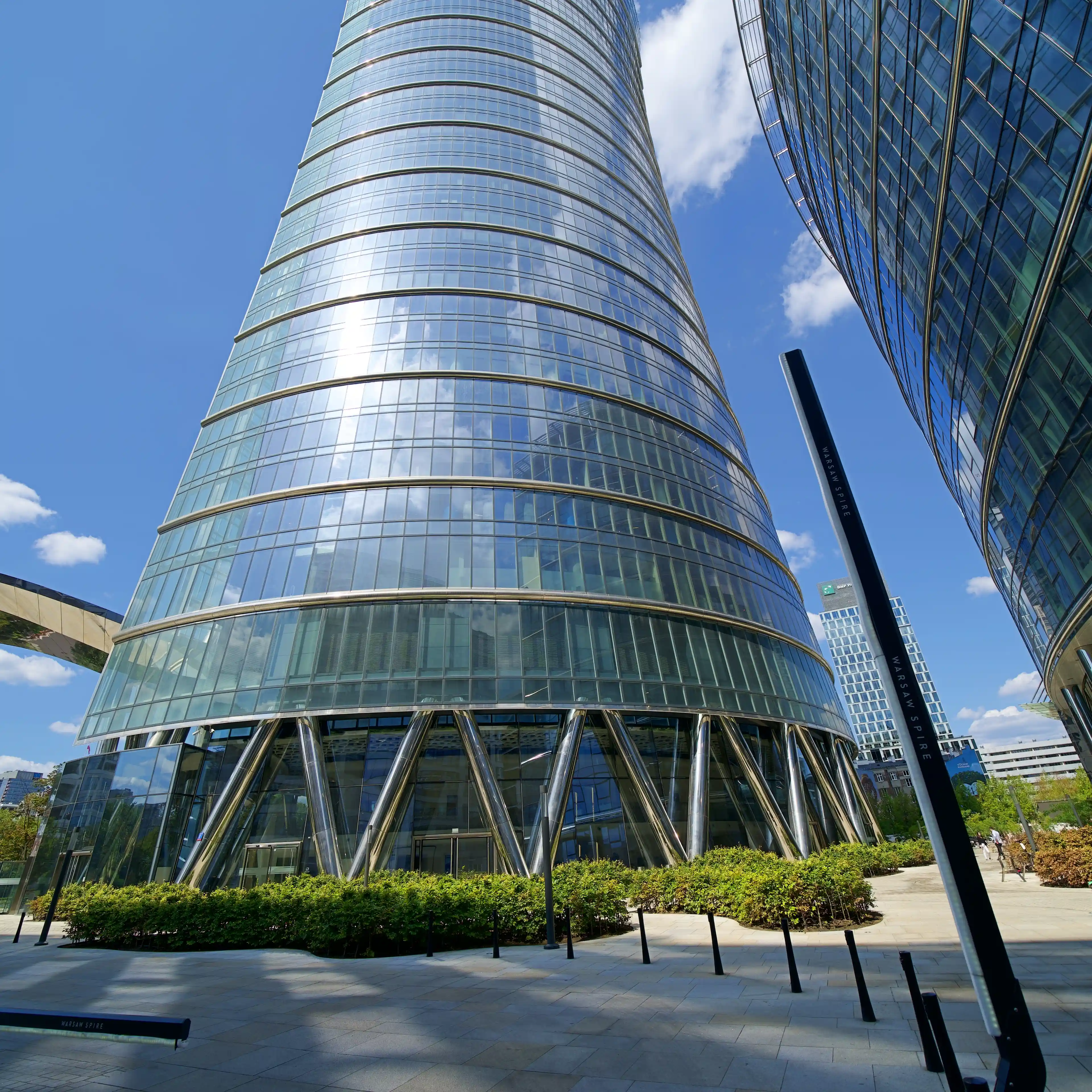 myhive Warsaw Spire Budynek A - Wieża - Biura serwisowane, Europejski 1, Warsaw, Wola