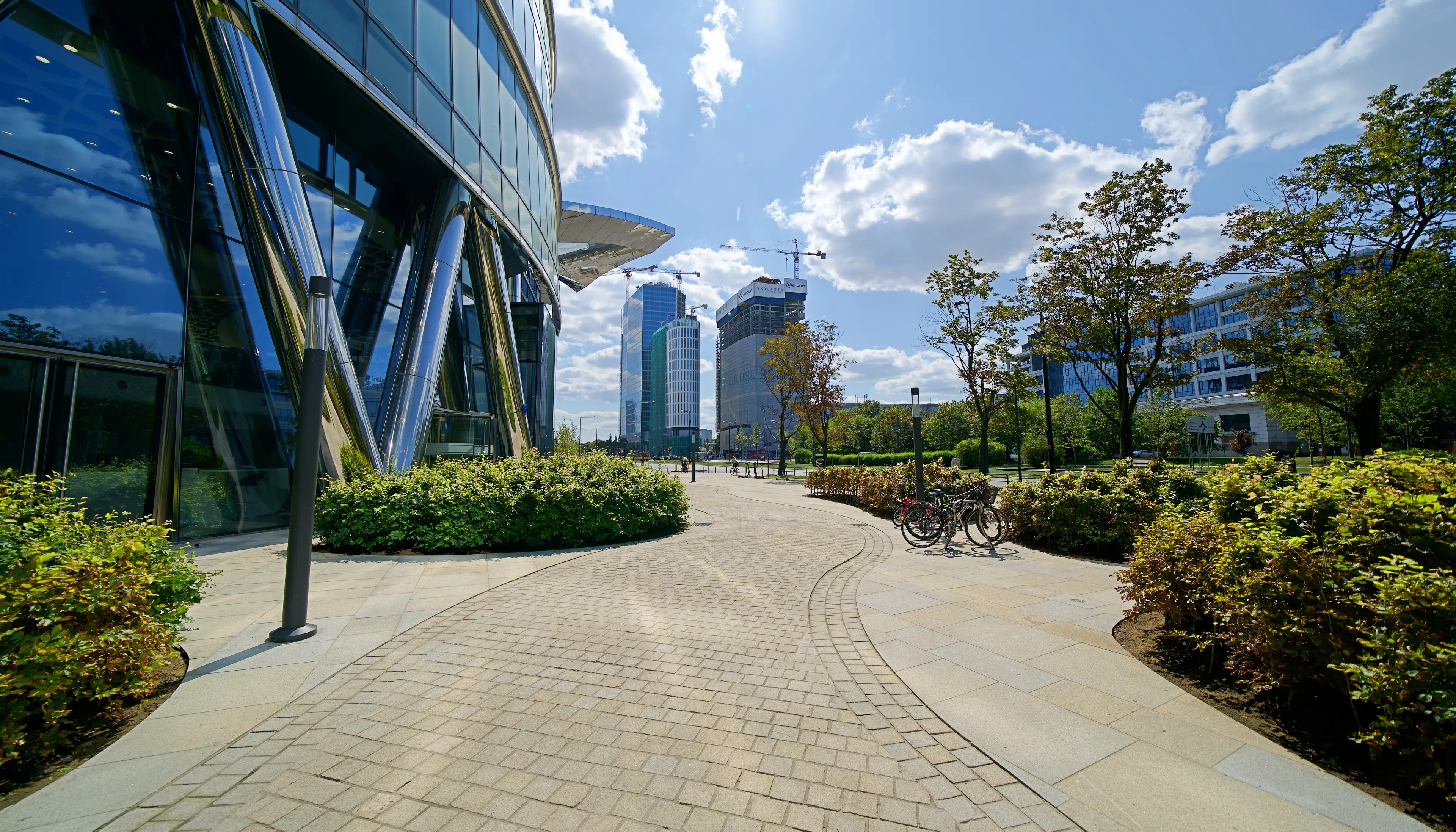 myhive Warsaw Spire Budynek A - Wieża - Biura serwisowane, Europejski 1, Warszawa, Wola