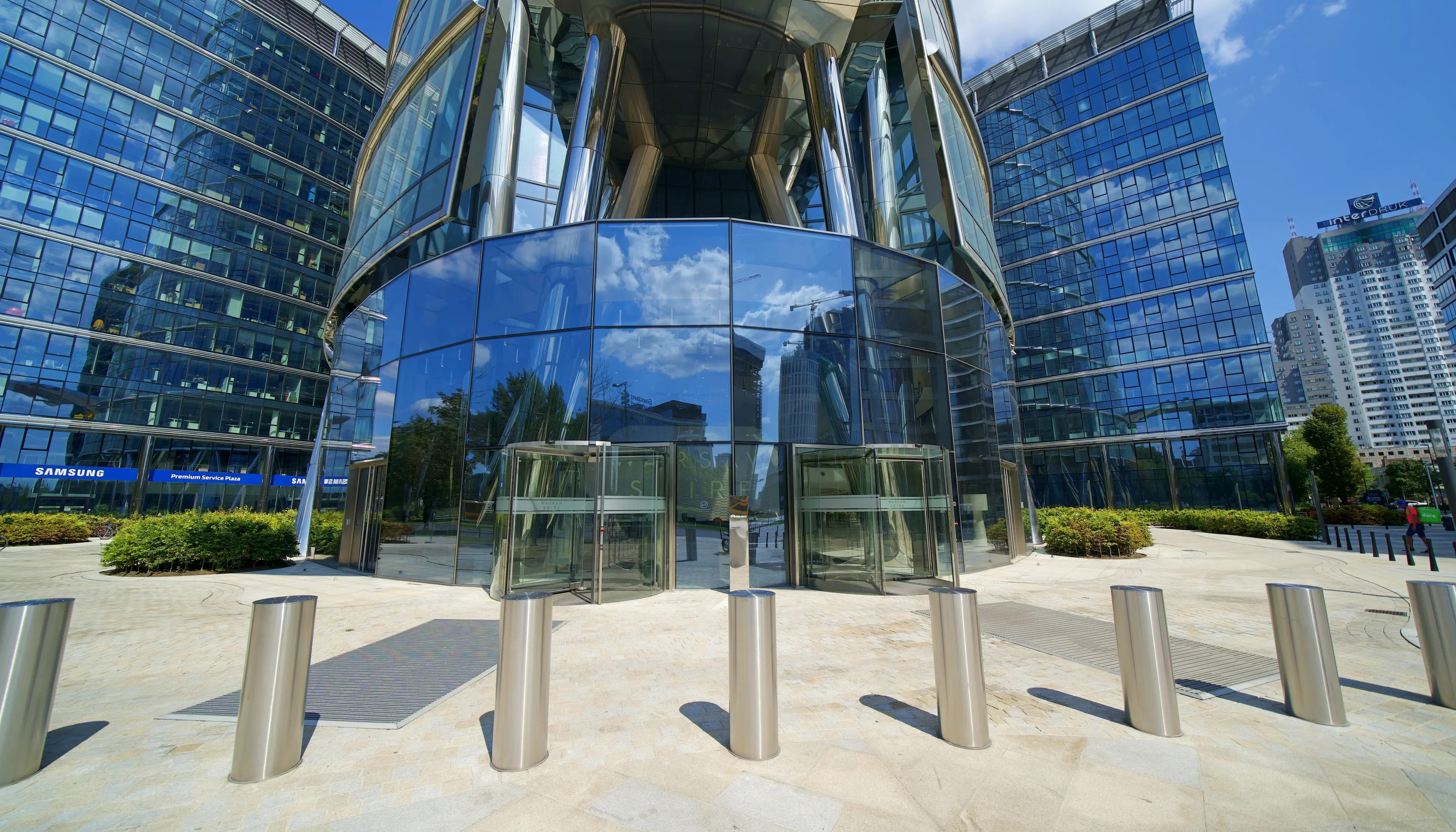 myhive Warsaw Spire Budynek A - Wieża - Biura serwisowane, Europejski 1, Warszawa, Wola