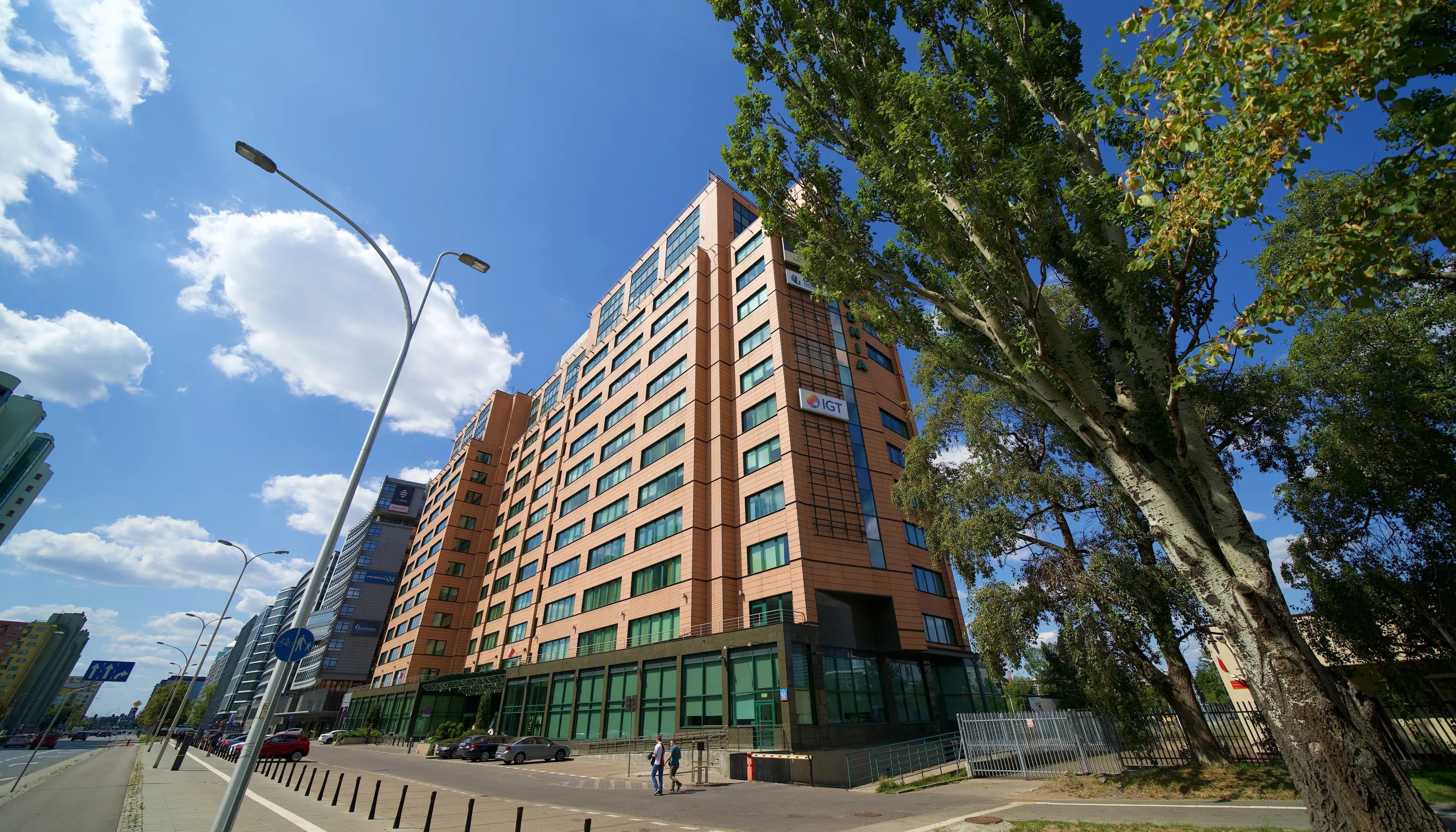 Brama Zachodnia, Al. Jerozolimskie 92, Warszawa, Ochota i Włochy