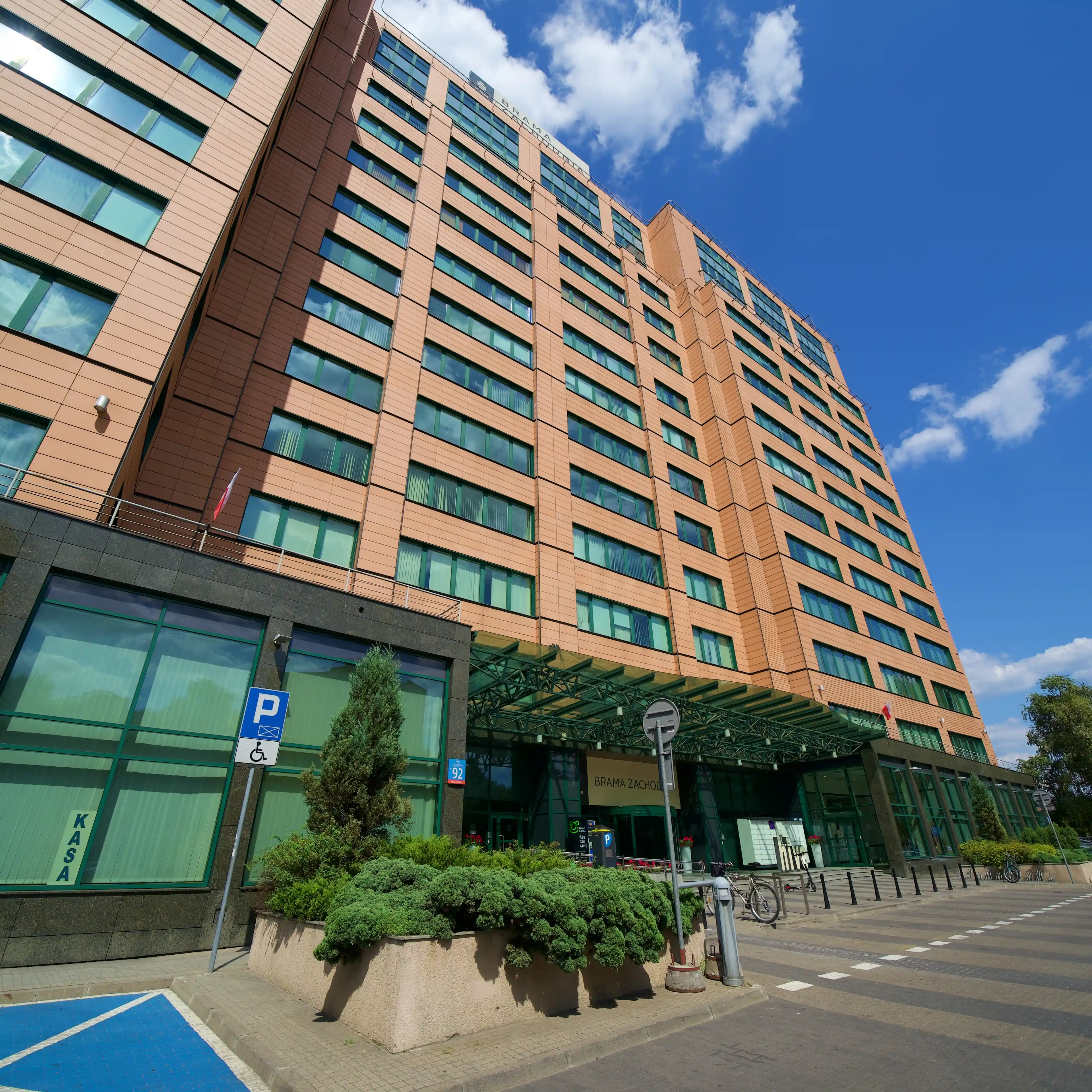 Brama Zachodnia, Al. Jerozolimskie 92, Warsaw, Ochota i Włochy