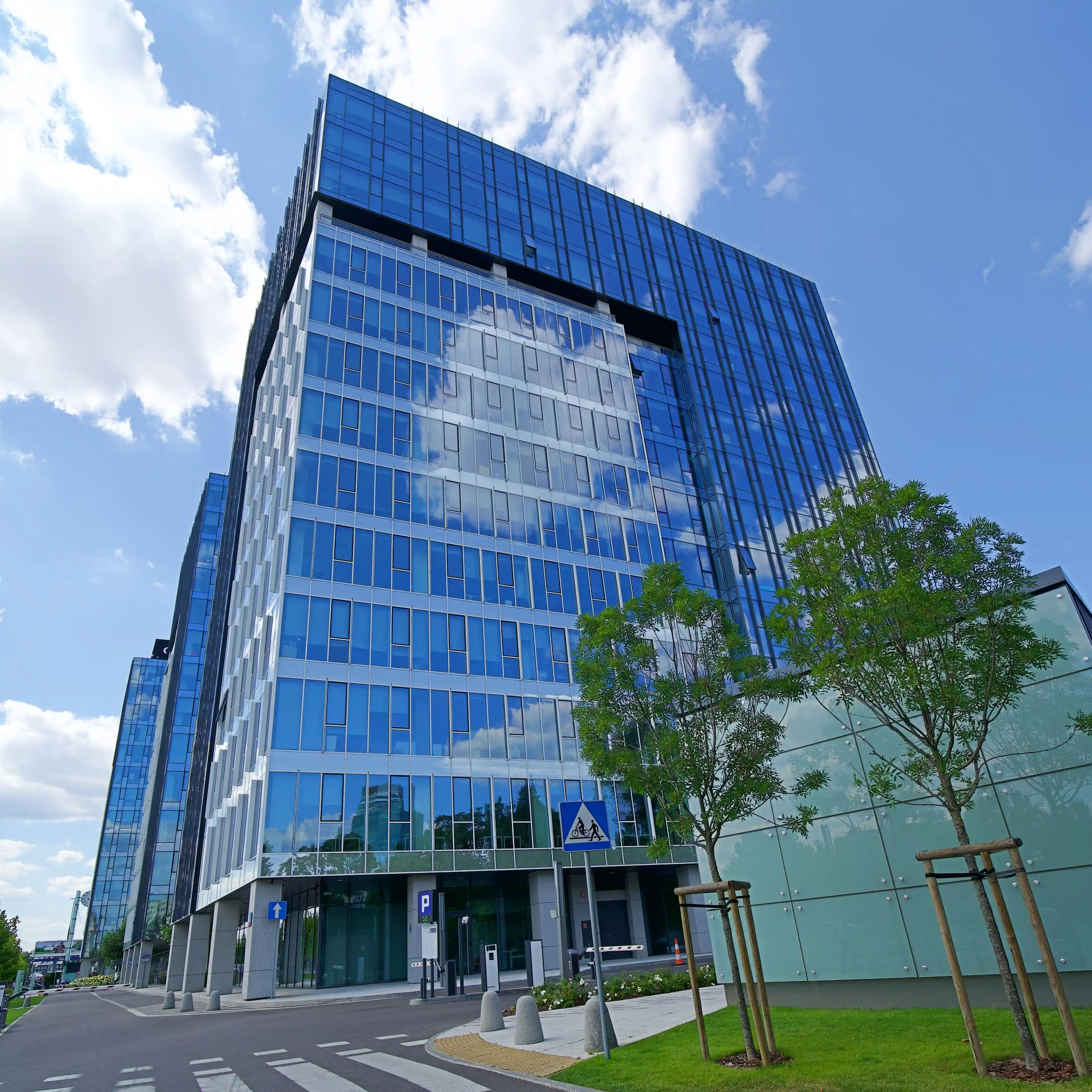 West Station II, Al. Jerozolimskie 142 B, Warszawa, Ochota i Włochy