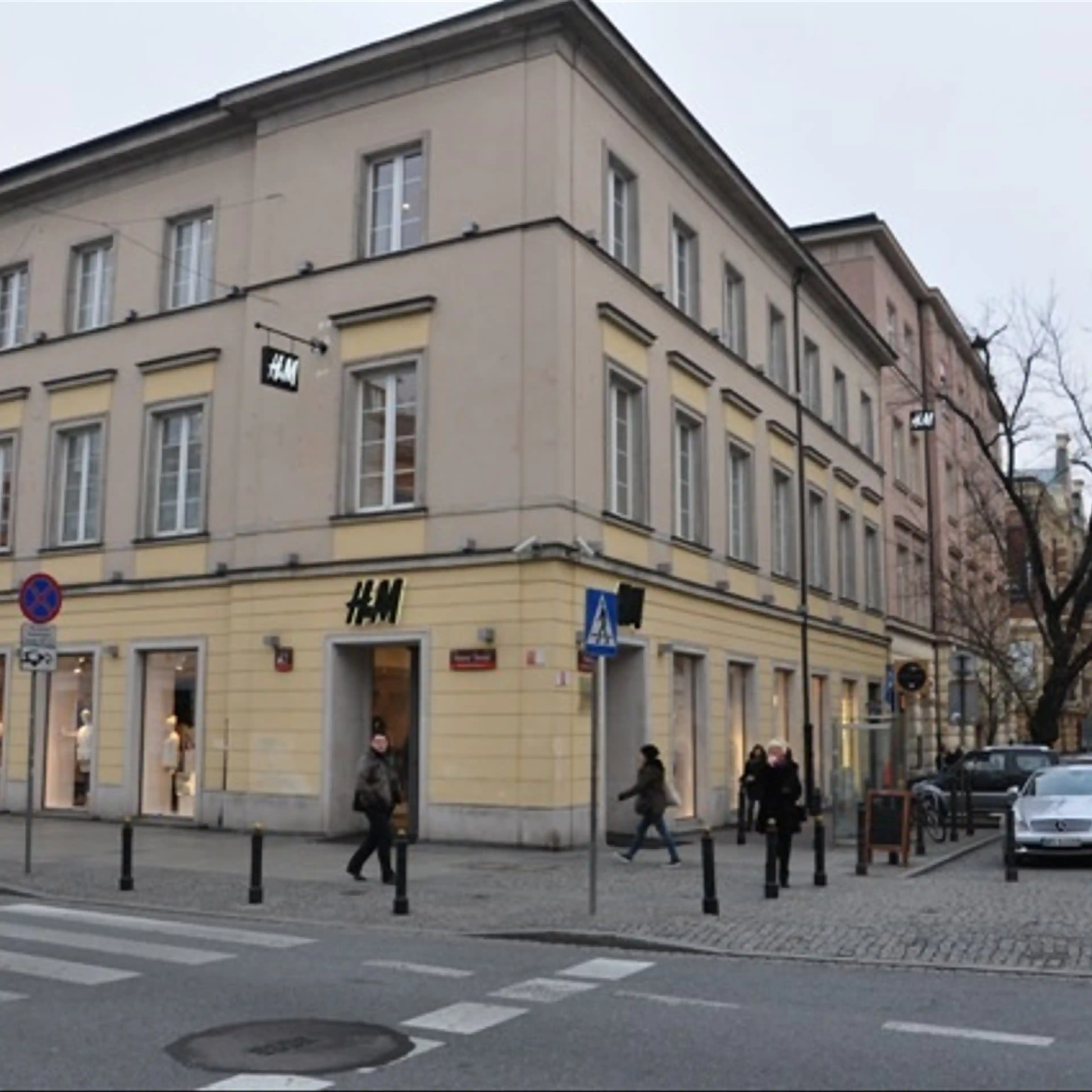 Nowy Świat 32 / Foksal 18, Nowy Świat 32, Warszawa, Centrum