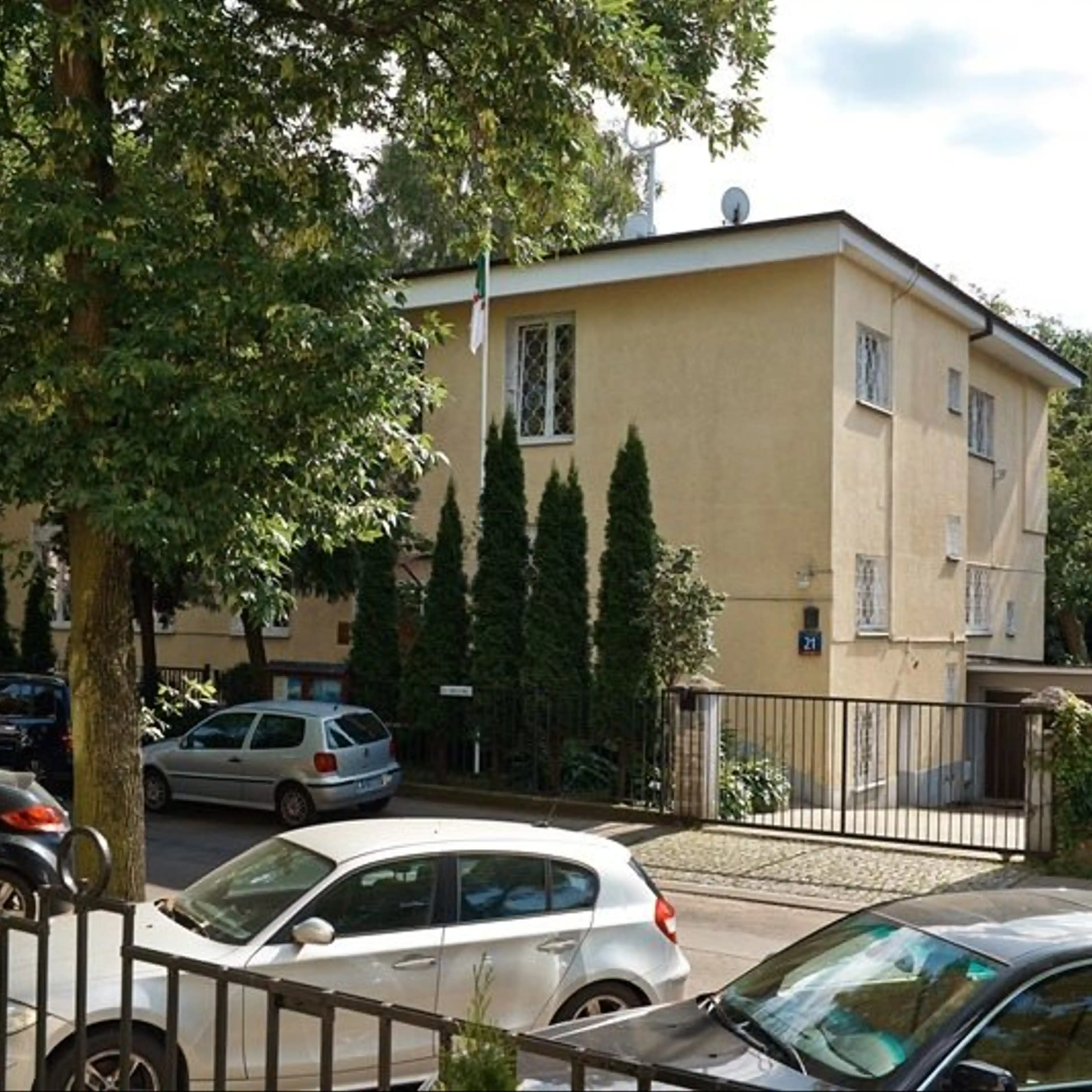 Dąbrowiecka 21, Dąbrowiecka 21, Warszawa, Praga