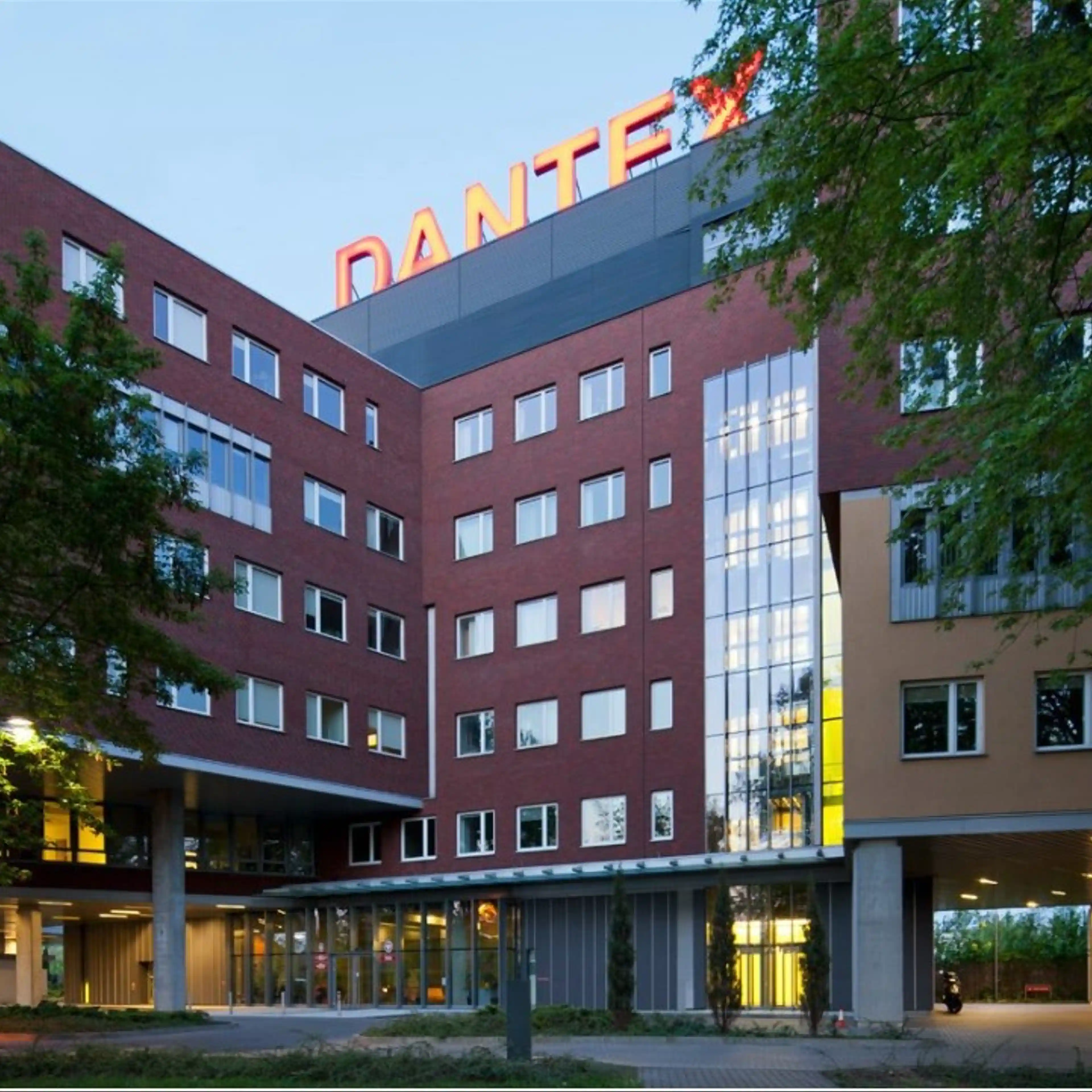 Cybernetyki 19 B, Cybernetyki 19 B, Warszawa, Mokotów