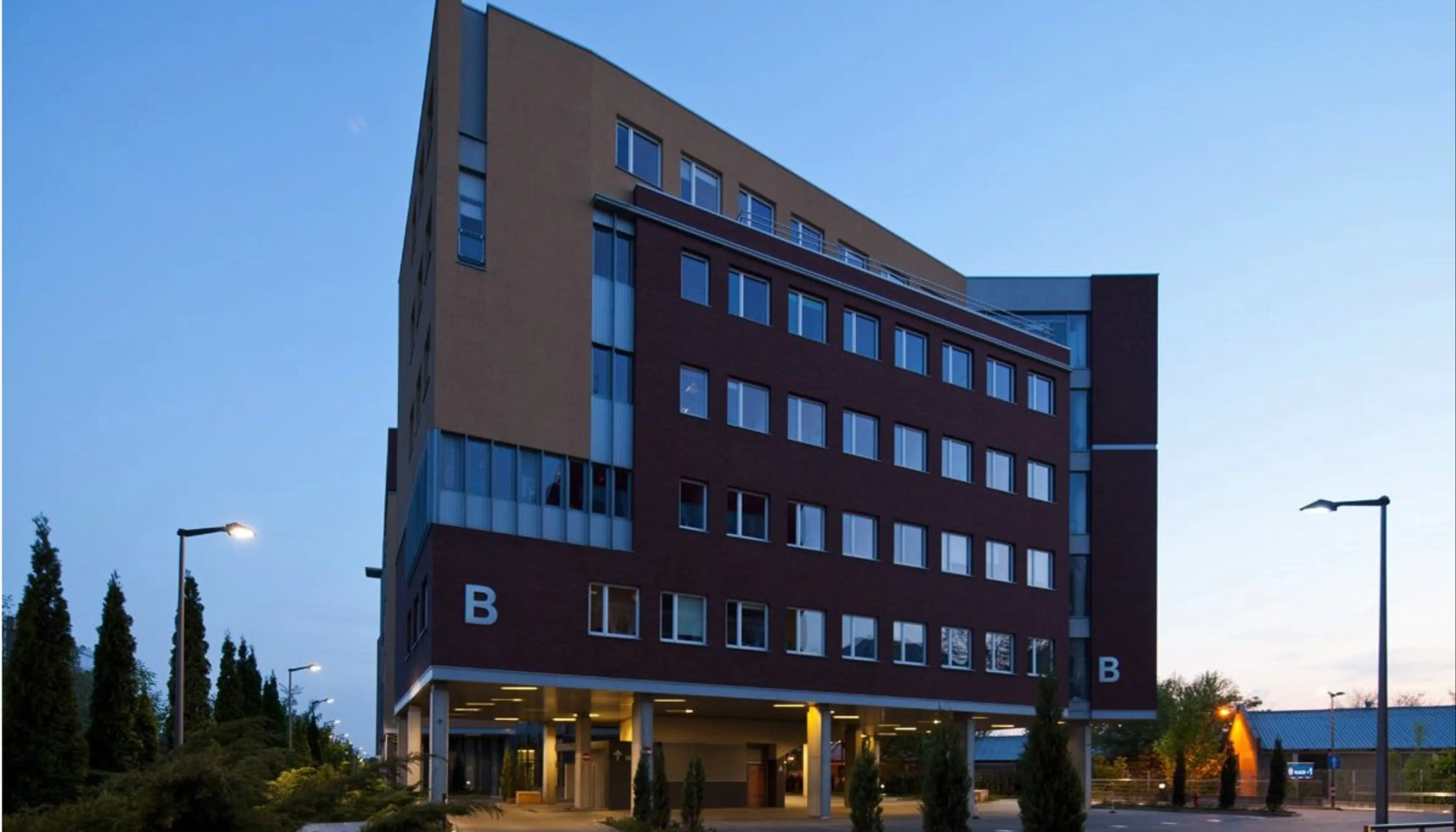 Cybernetyki 19 B, Cybernetyki 19 B, Warszawa, Mokotów