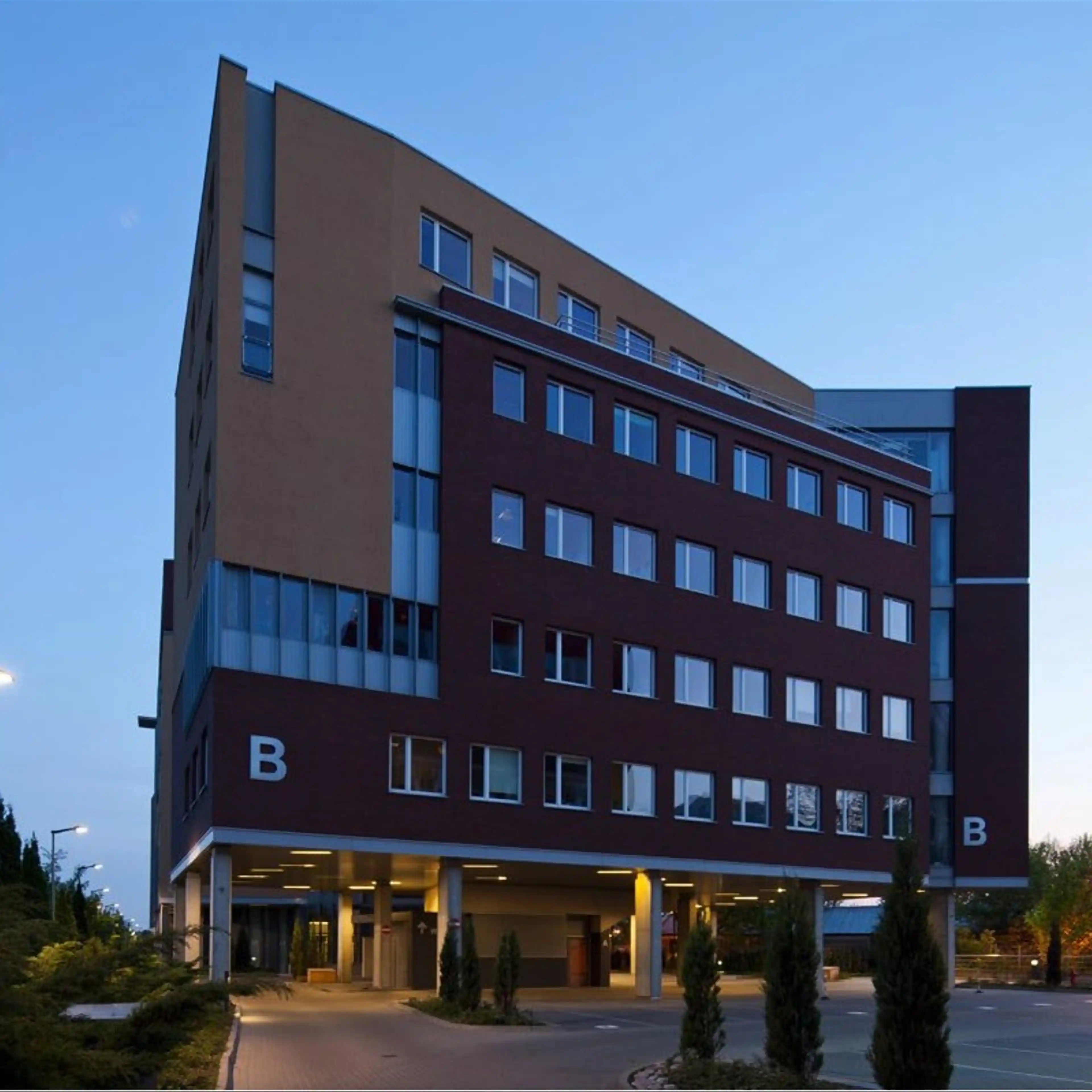 Cybernetyki 19 B, Cybernetyki 19 B, Warszawa, Mokotów