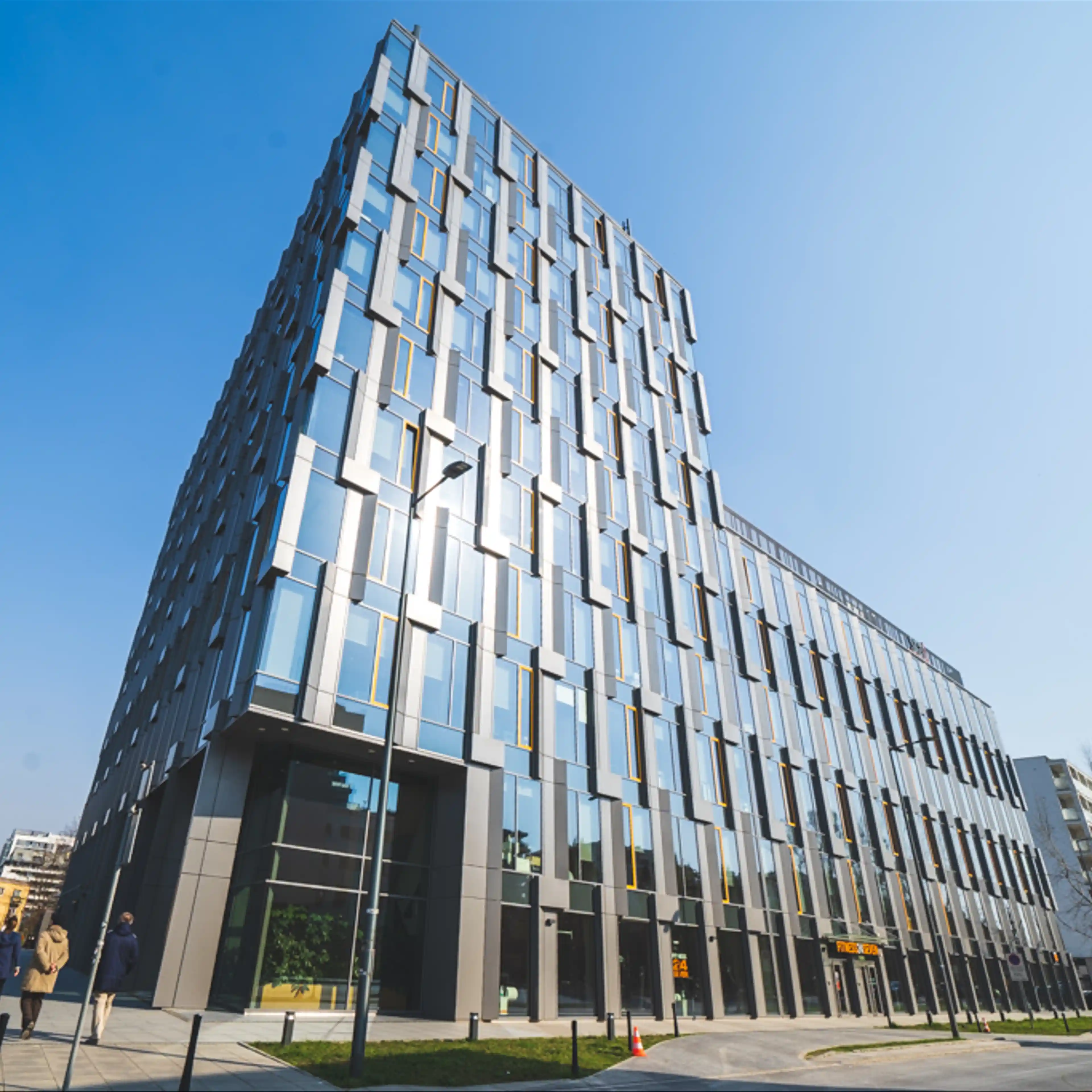 EQlibrium, Jana Kazimierza 3, Warsaw, Wola