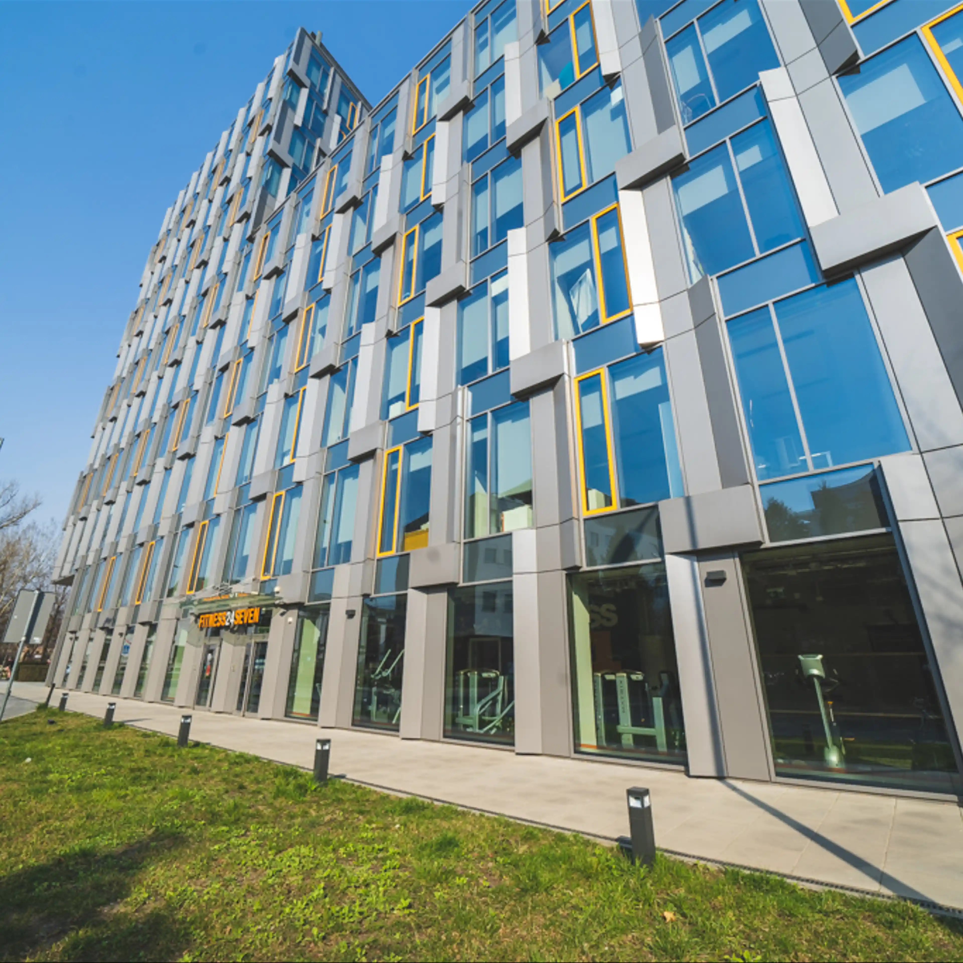 EQlibrium, Jana Kazimierza 3, Warsaw, Wola