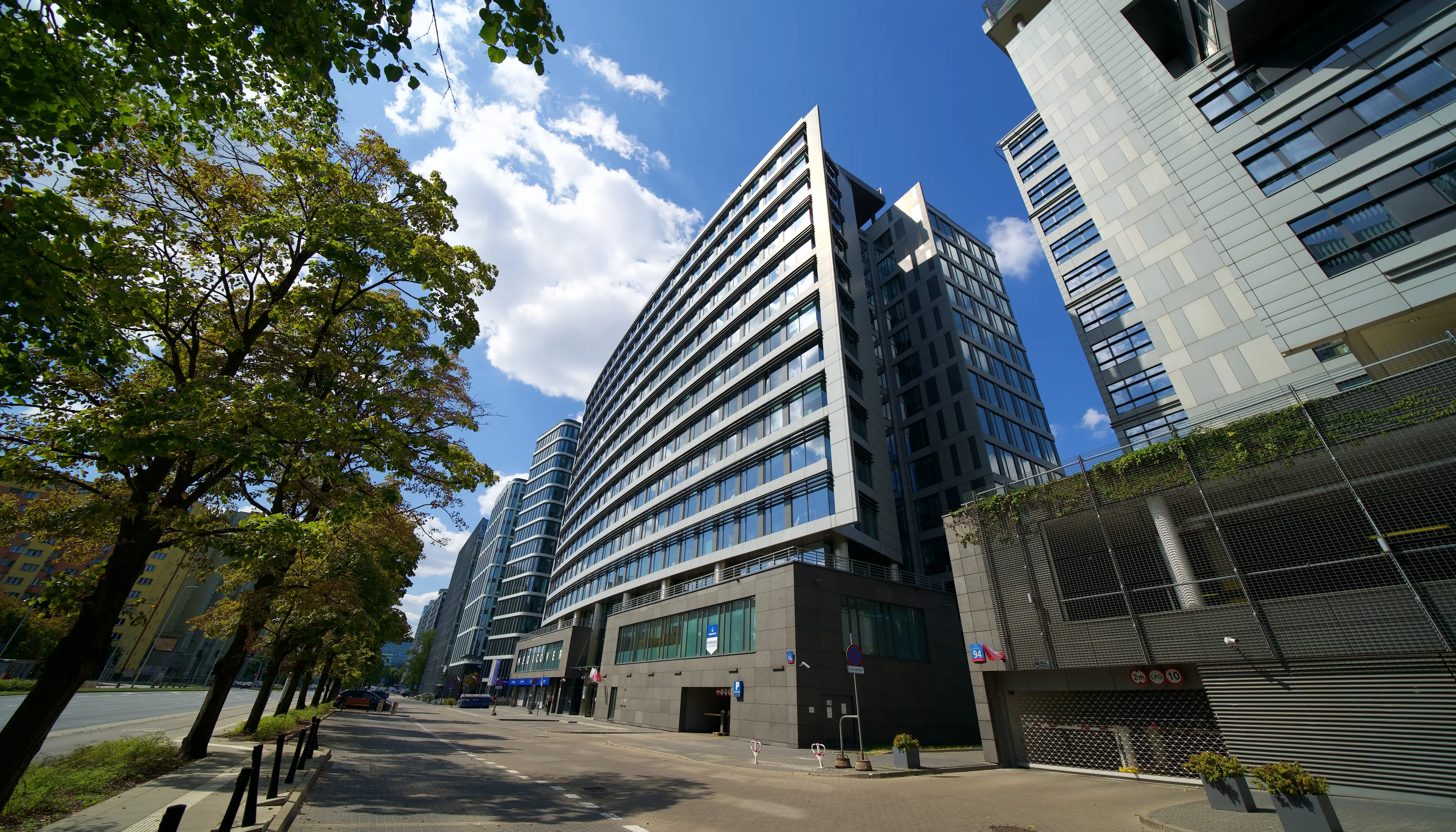 Equator II, Al. Jerozolimskie 96, Warsaw, Ochota i Włochy