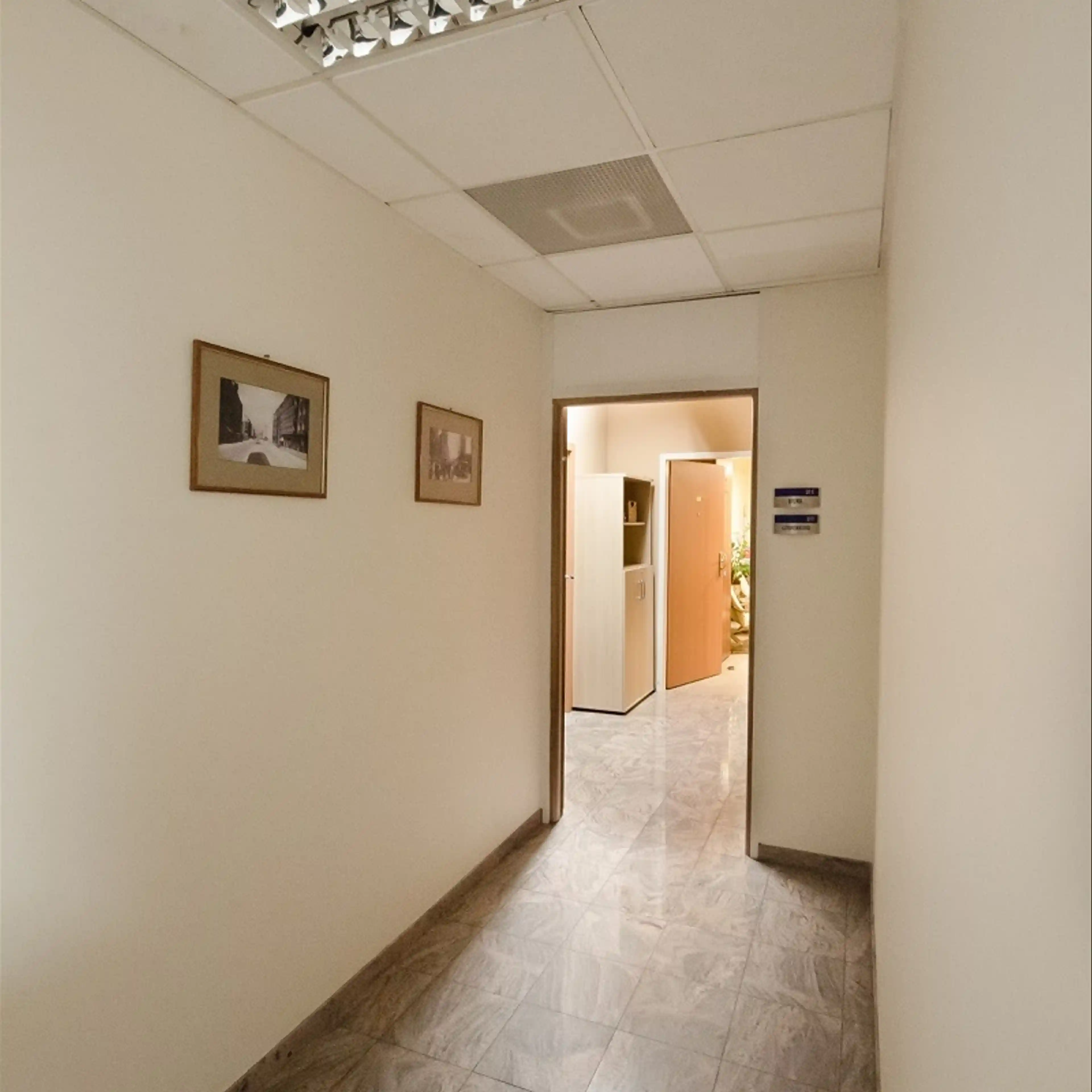 Gdyńskie Centrum Biznesu - Biura serwisowane, Plac Kaszubski 8, Gdynia, Śródmieście