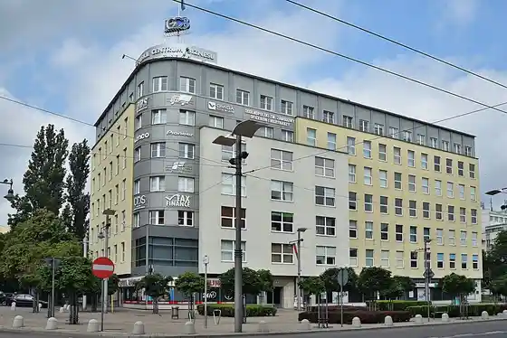 GDYŃSKIE CENTRUM BIZNESU, Plac Kaszubski 8, Gdynia, Śródmieście