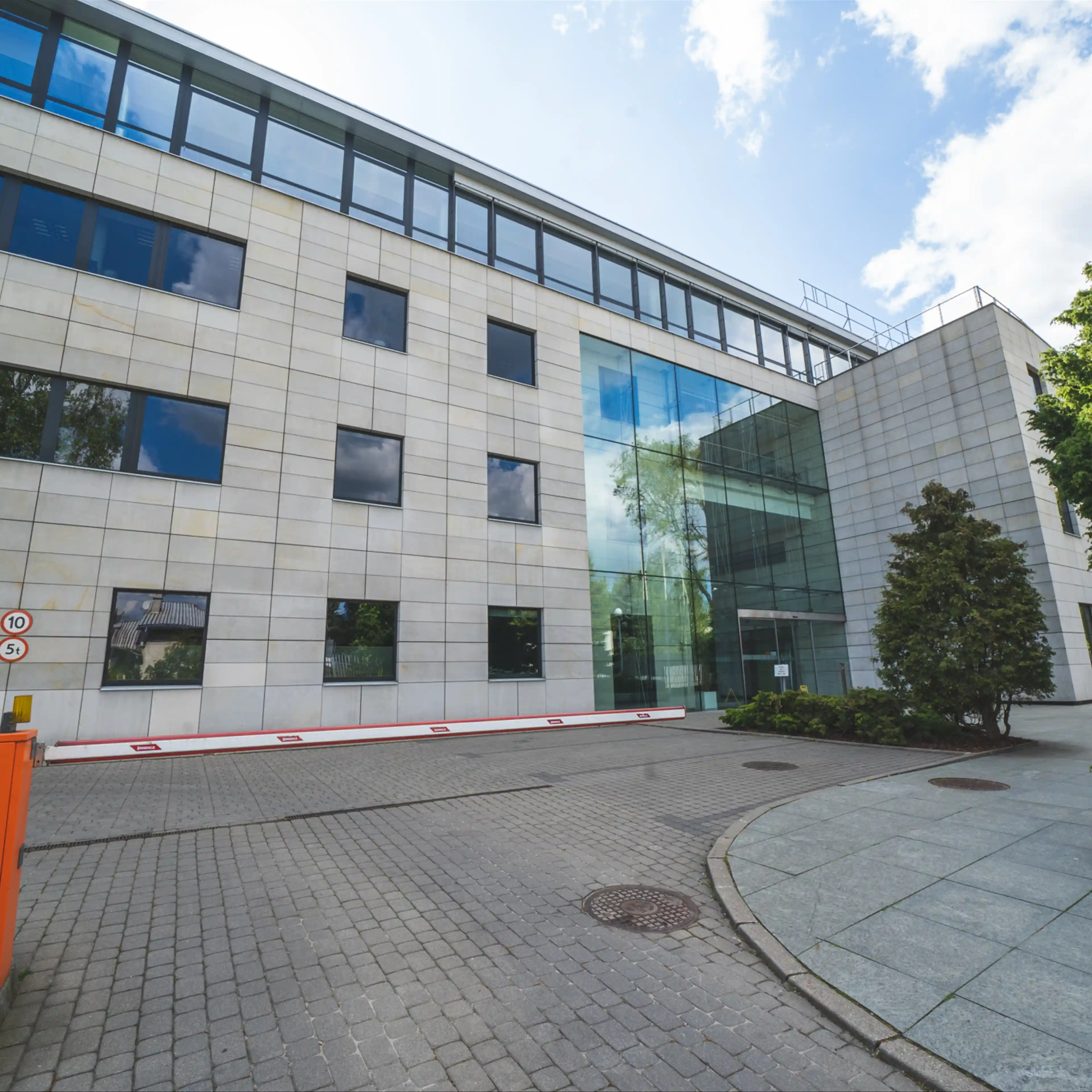 Hector II, Gdańska 27/31, Warsaw, Żoliborz