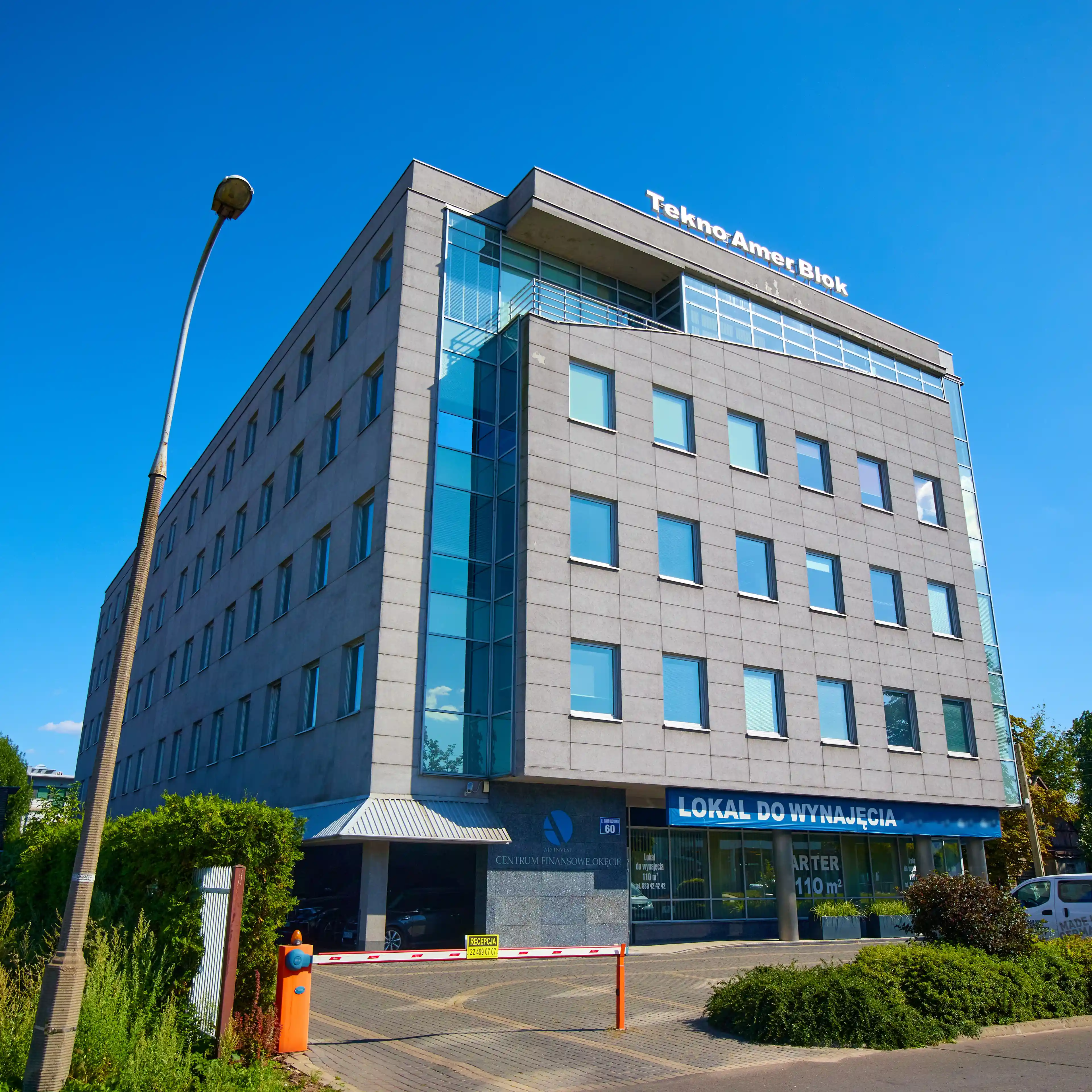 Centrum Finansowe Okęcie, Janka Muzykanta 60, Warszawa, Ochota i Włochy