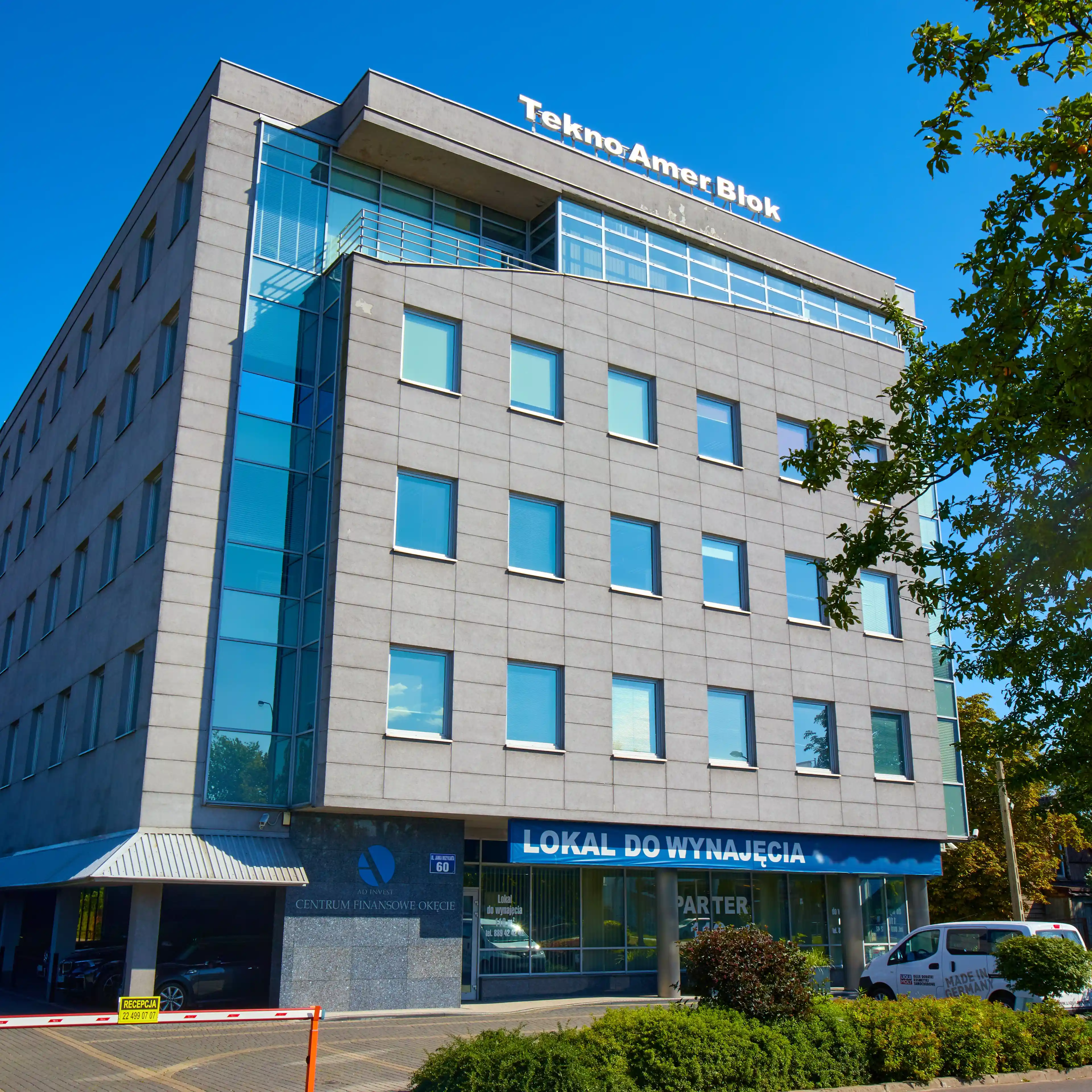 Centrum Finansowe Okęcie, Janka Muzykanta 60, Warszawa, Ochota i Włochy